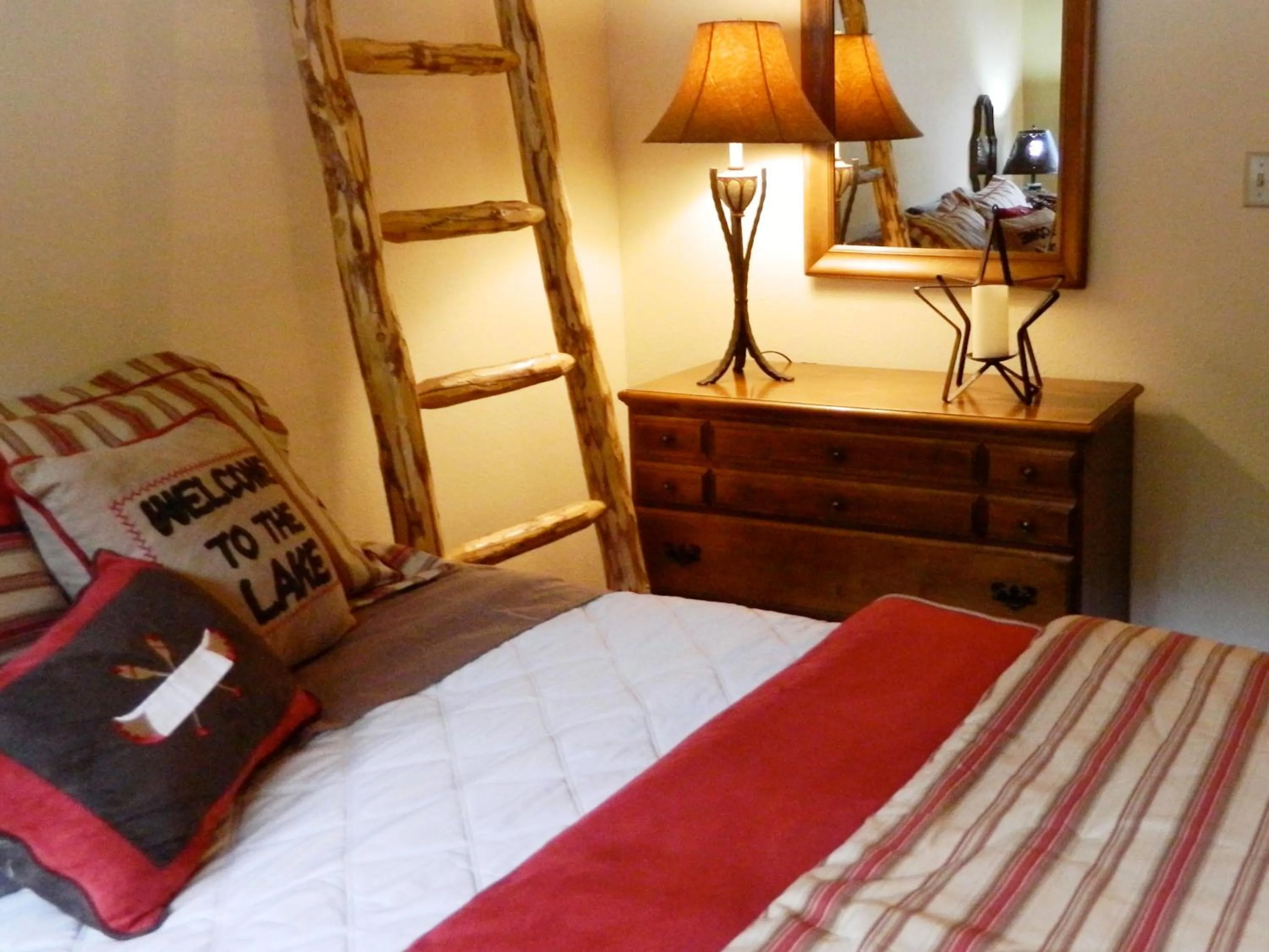 Queen Room in The Silver Lake Lodge - Adults Only