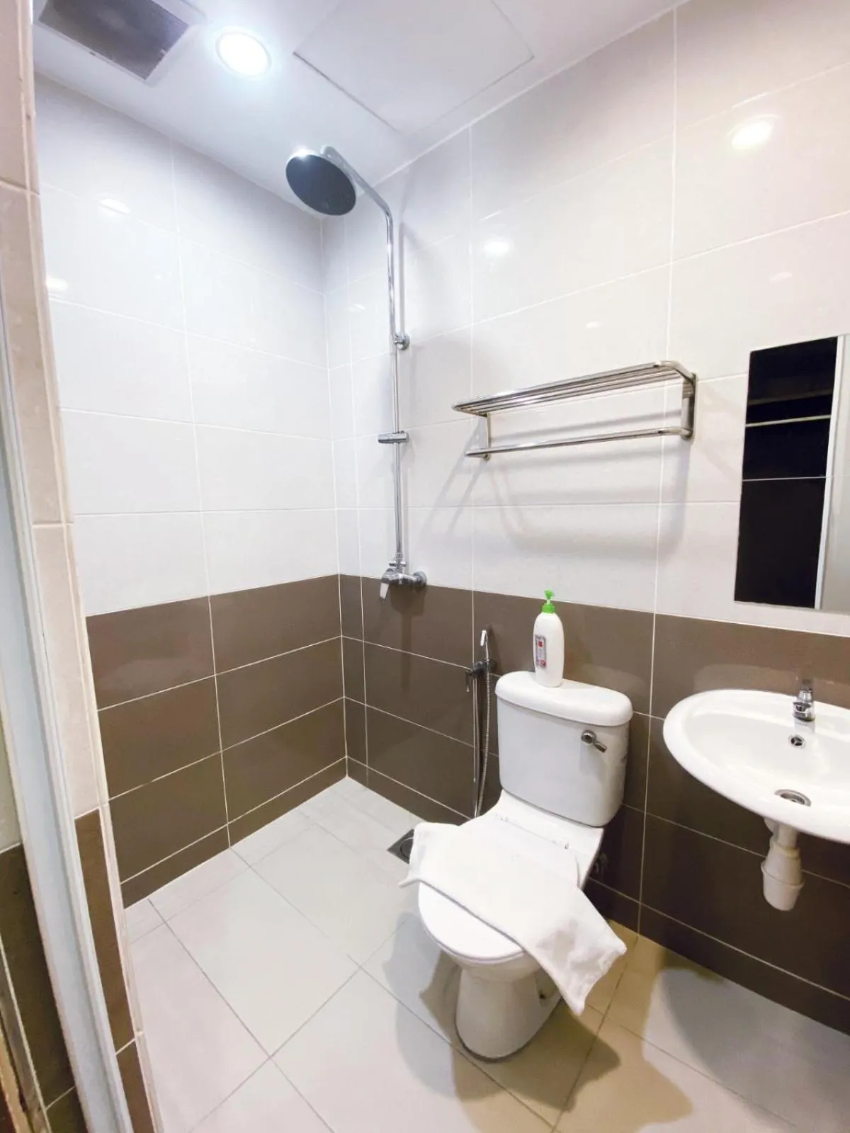 Tatami Queen Room in Timez Business Hotel