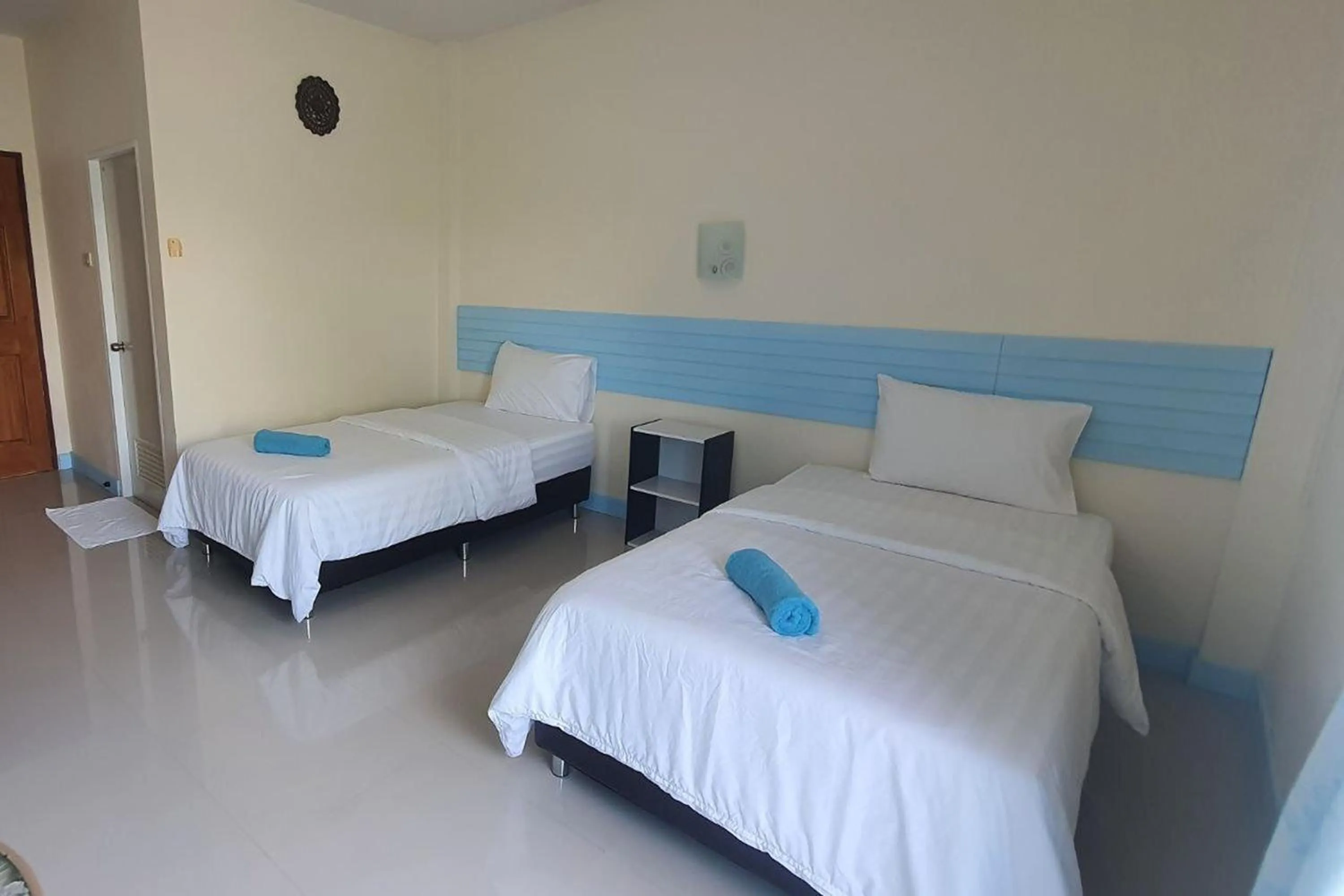 Twin Room with Private Bathroom in M Resort