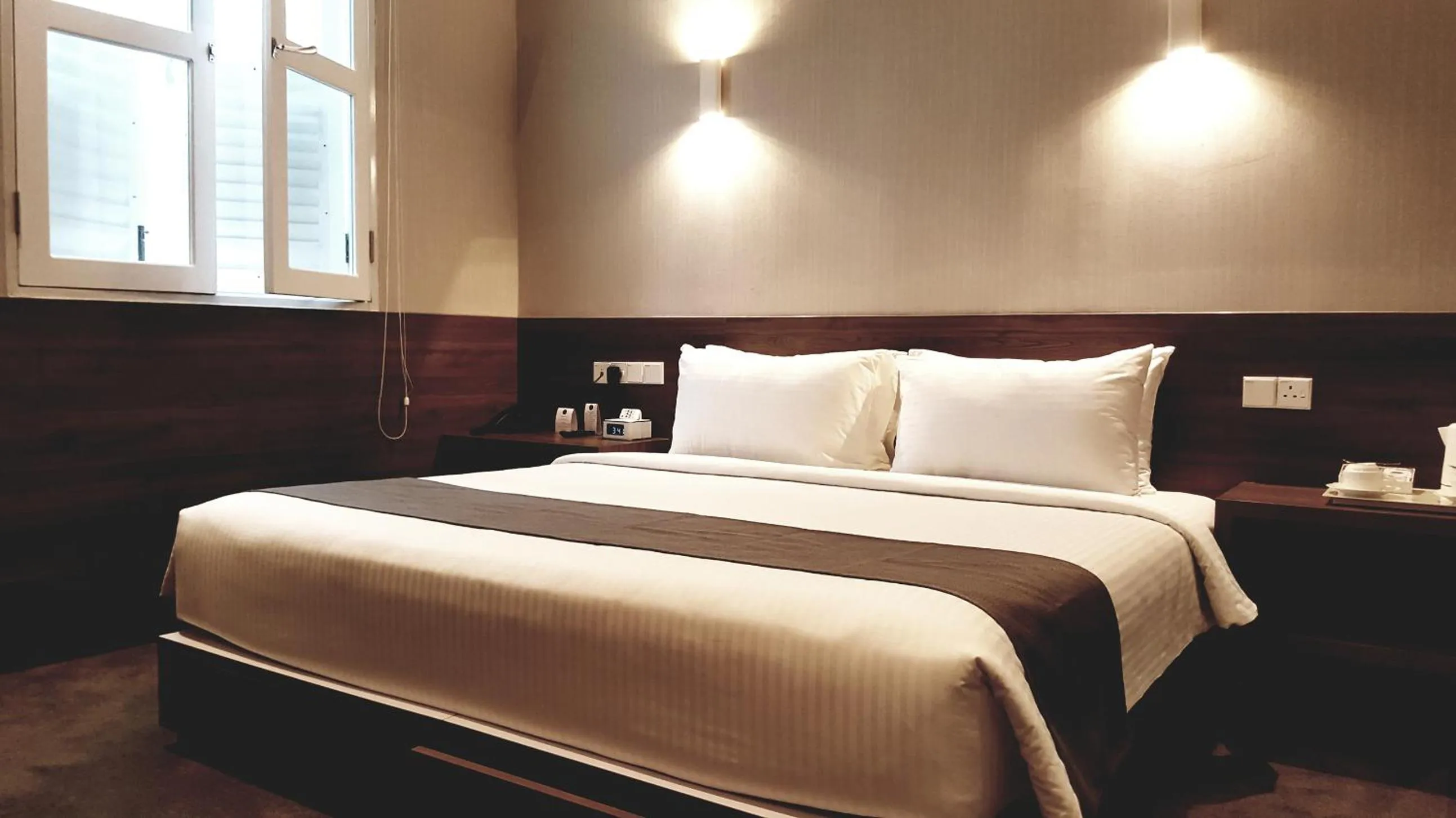 Deluxe Double Room with Patio in Arcadia Hotel