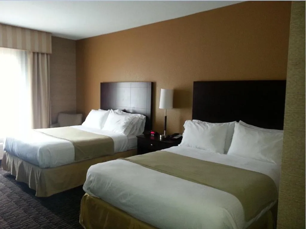 Standard Room with Two Queen Beds in Holiday Inn Express & Suites Arkadelphia - Caddo Valley by IHG