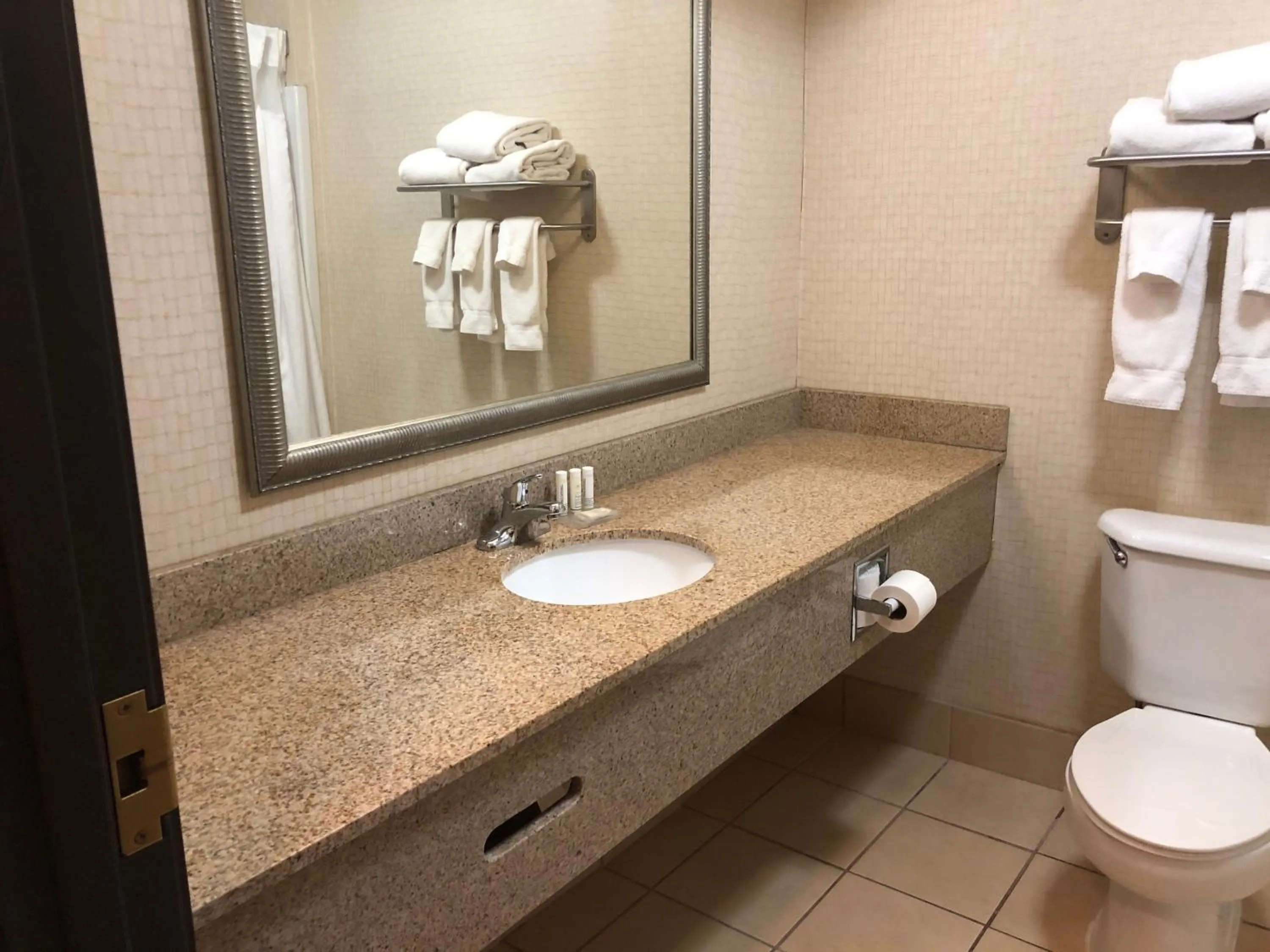 Queen Room with Two Queen Beds - Non-Smoking in Wingate by Wyndham Ashland