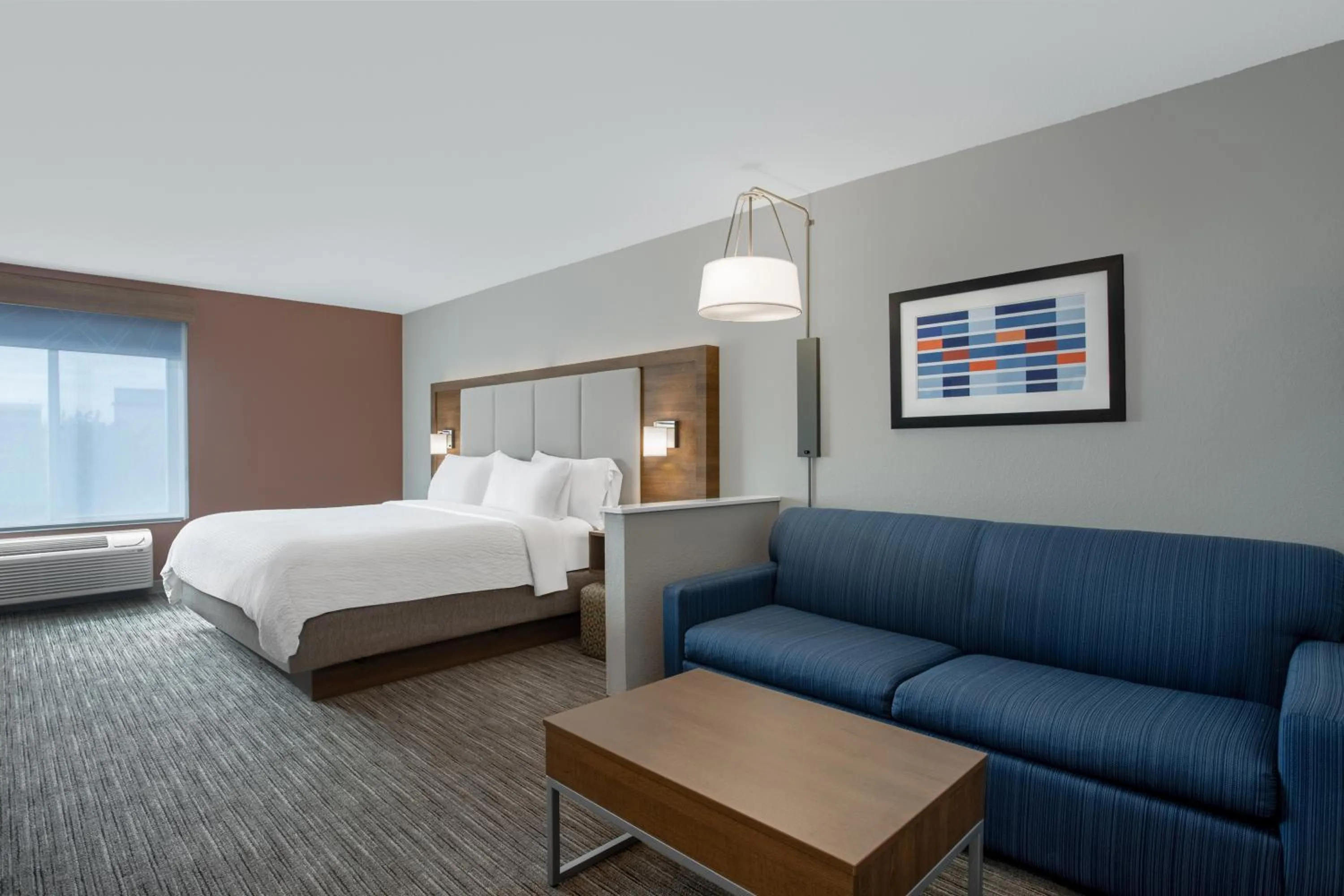 Deluxe Twin Room - Hearing Accessible in Holiday Inn Express & Suites Clinton by IHG