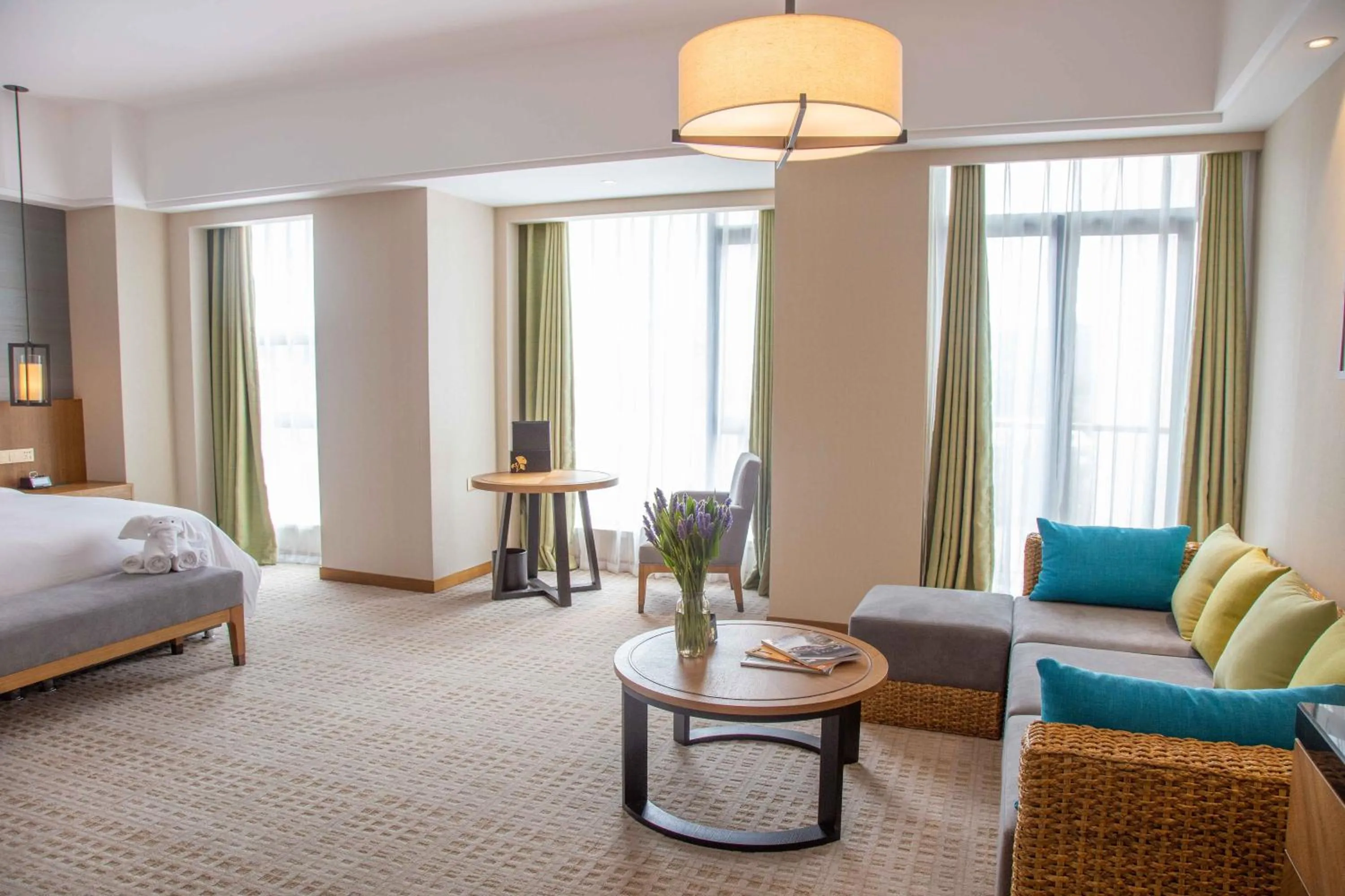 Classic King Room with Atrium View in InterContinental Sancha Lake by IHG