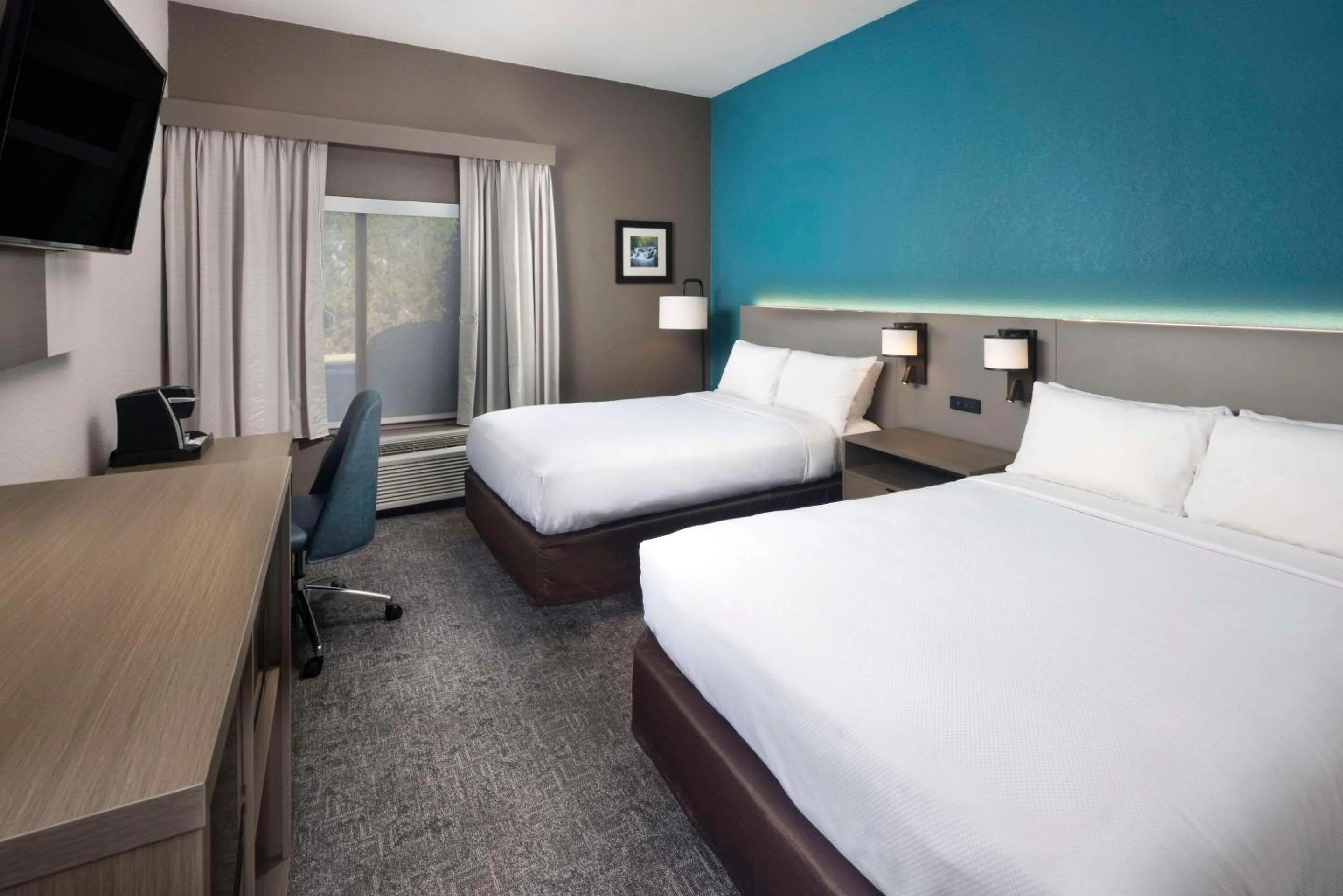 Standard Queen Room with Two Queen Beds - Non Smoking  in Comfort Inn & Suites Dahlonega University Area