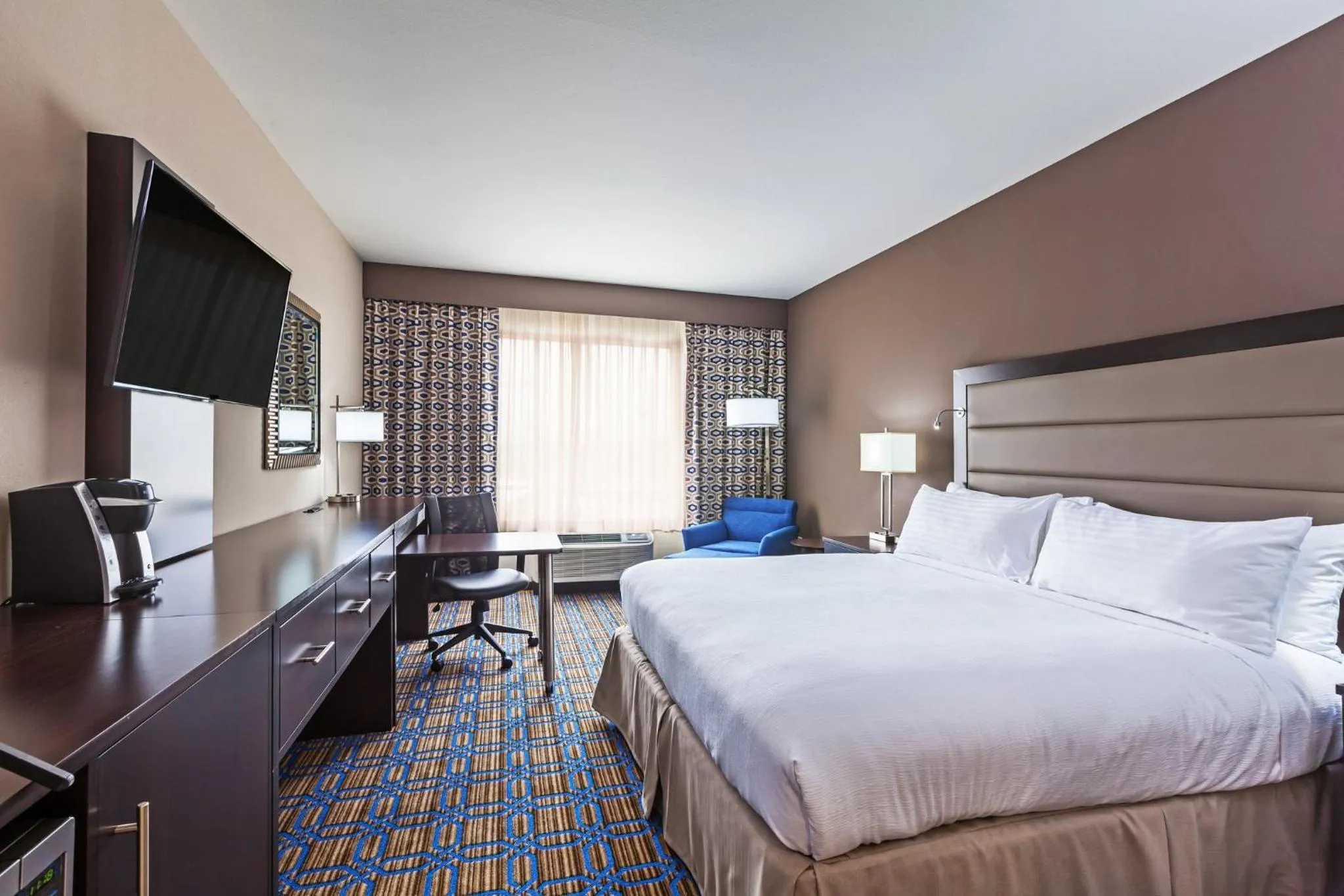 King Room - Non Smoking in Clarion Hotel The Colony - Plano West