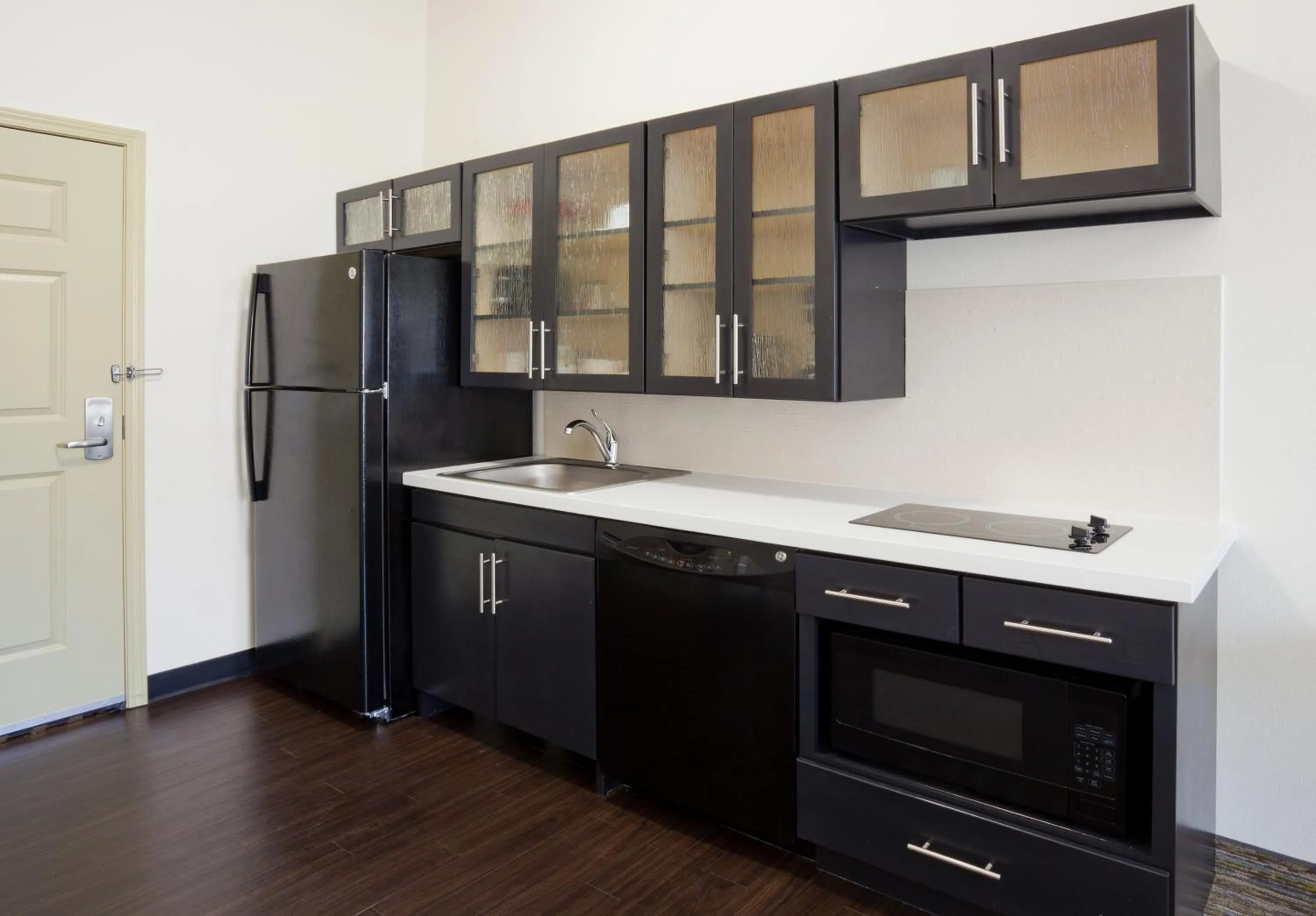 Queen Studio - Disability Access in Candlewood Suites Dickinson by IHG