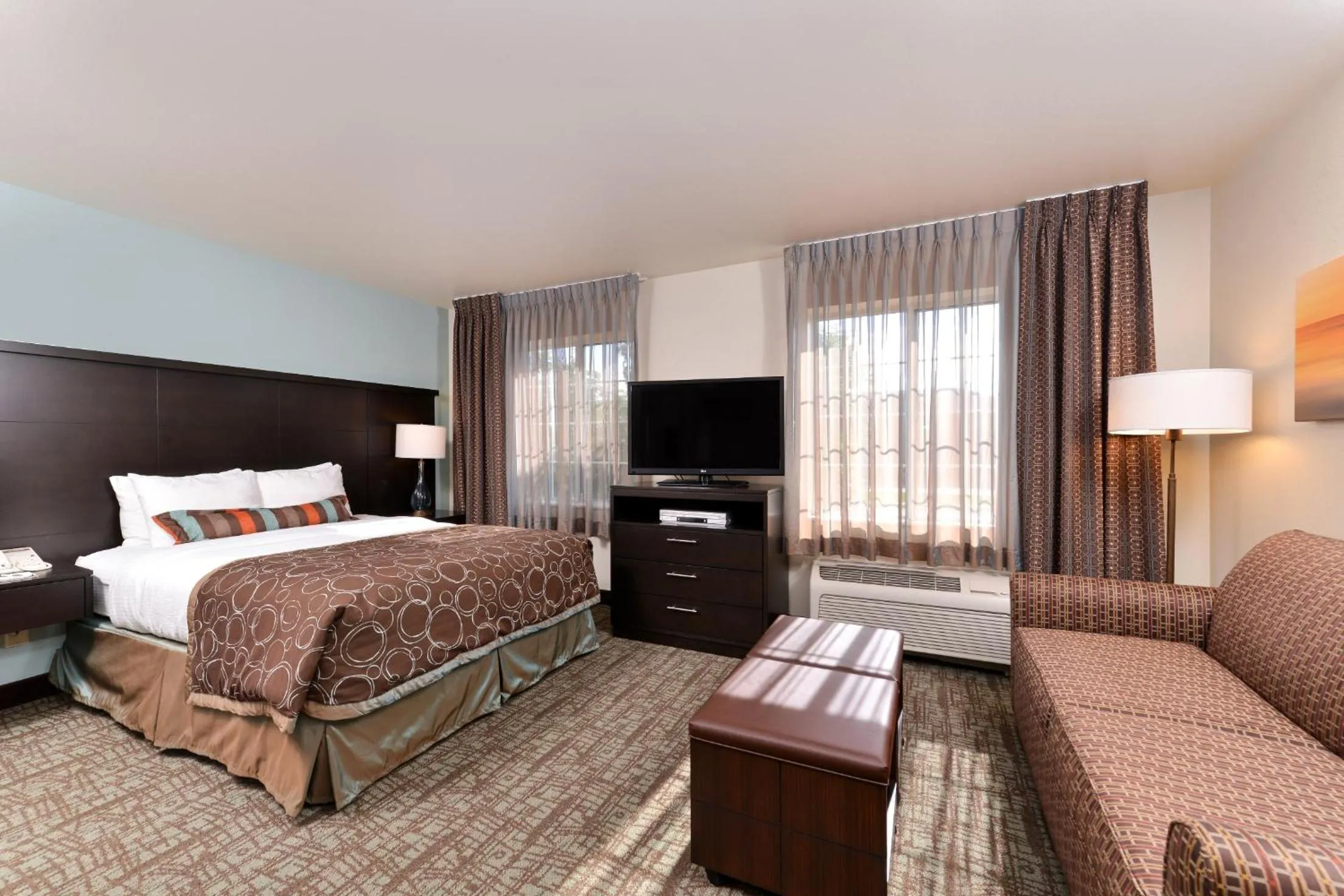 Studio Suite in Staybridge Suites Sioux Falls at Empire Mall by IHG