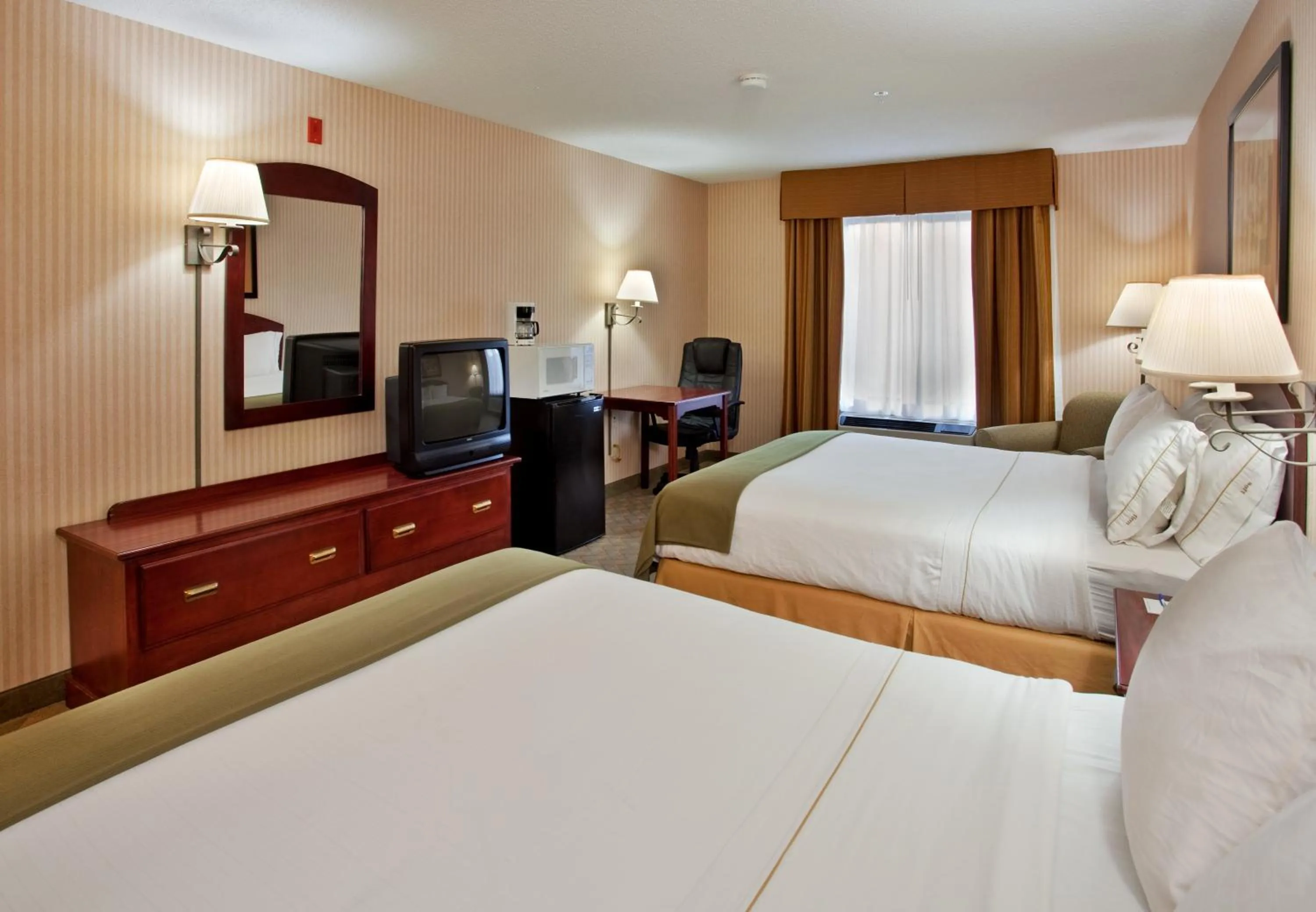 Queen Room with Two Queen Beds in Spark By Hilton Lansing
