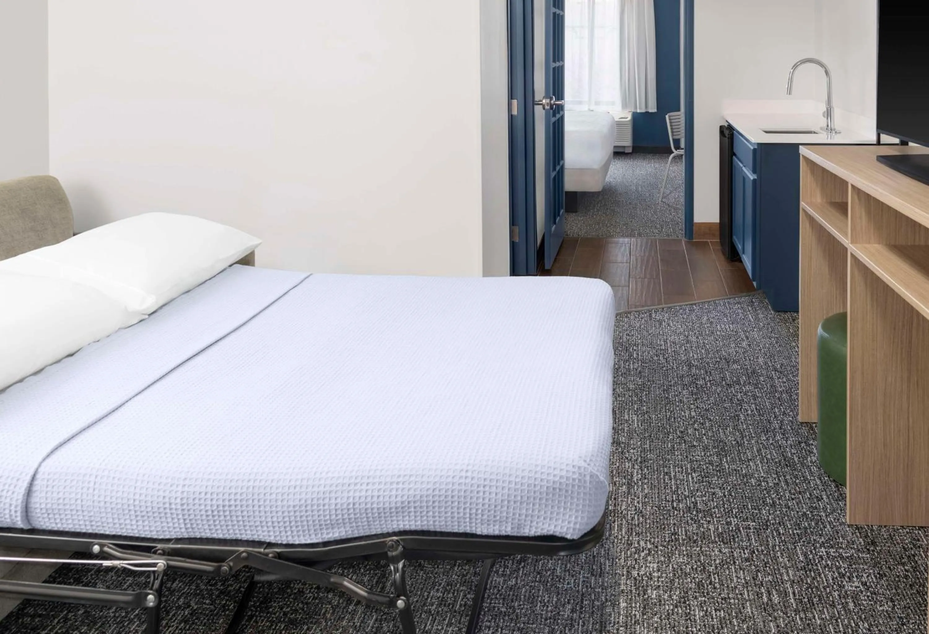 One-Bedroom King Suite in Spark By Hilton Lansing