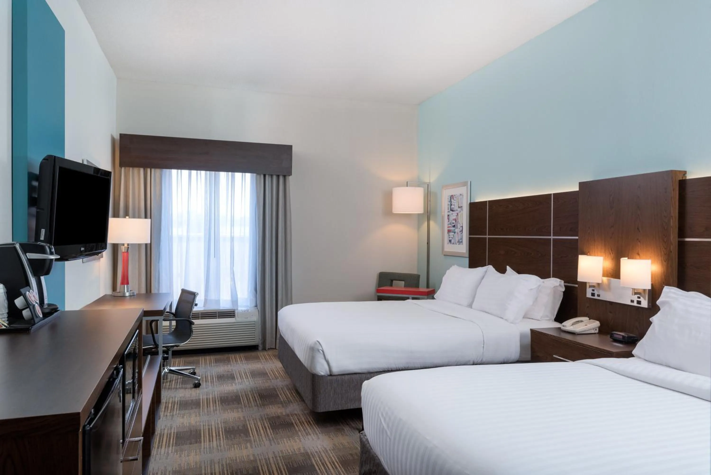 Standard Queen Room with Two Queen Beds - Communications Accessible in Holiday Inn Express & Suites - Grenada by IHG