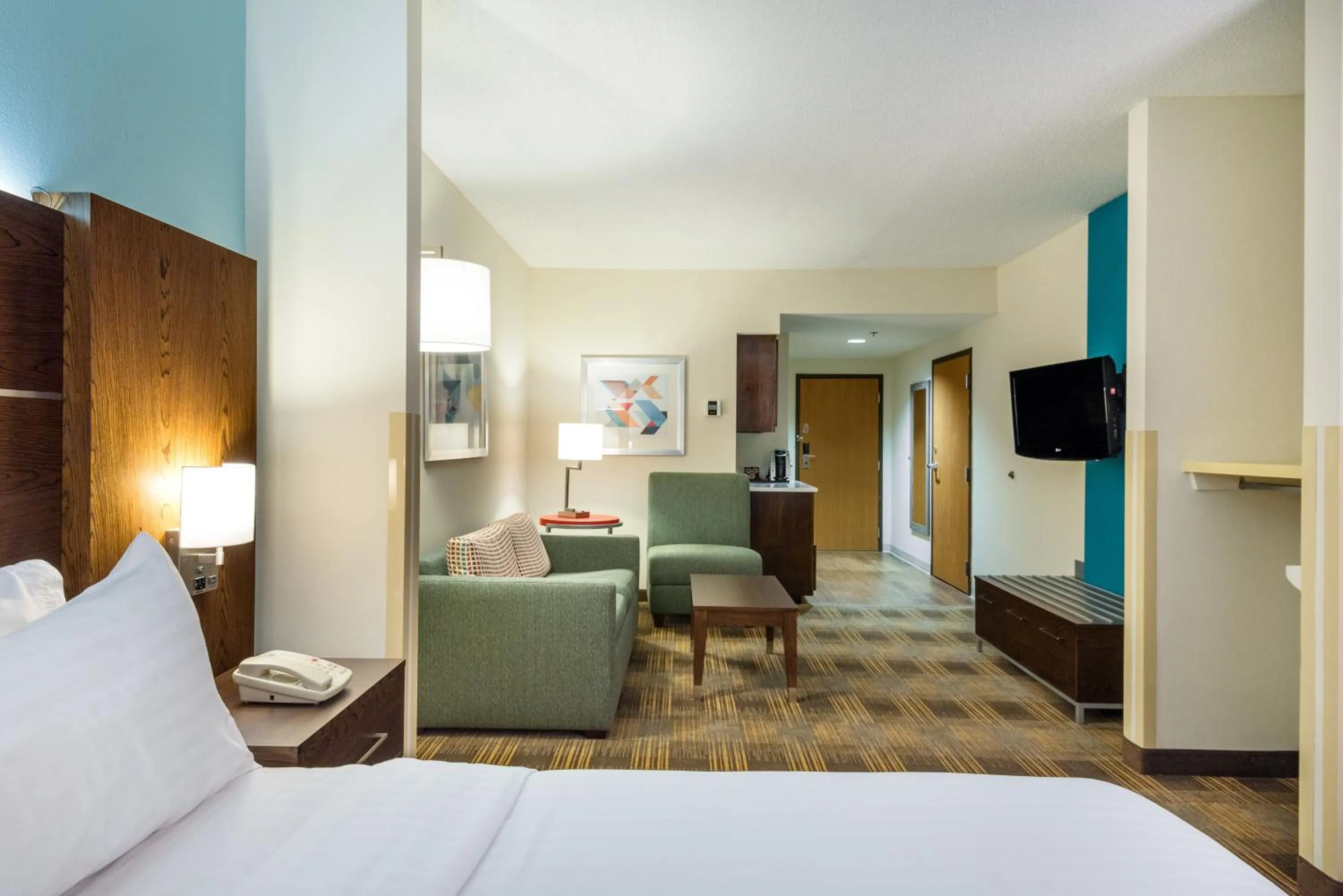 Suite - Hearing Accessible - Non-Smoking in Holiday Inn Express & Suites - Grenada by IHG