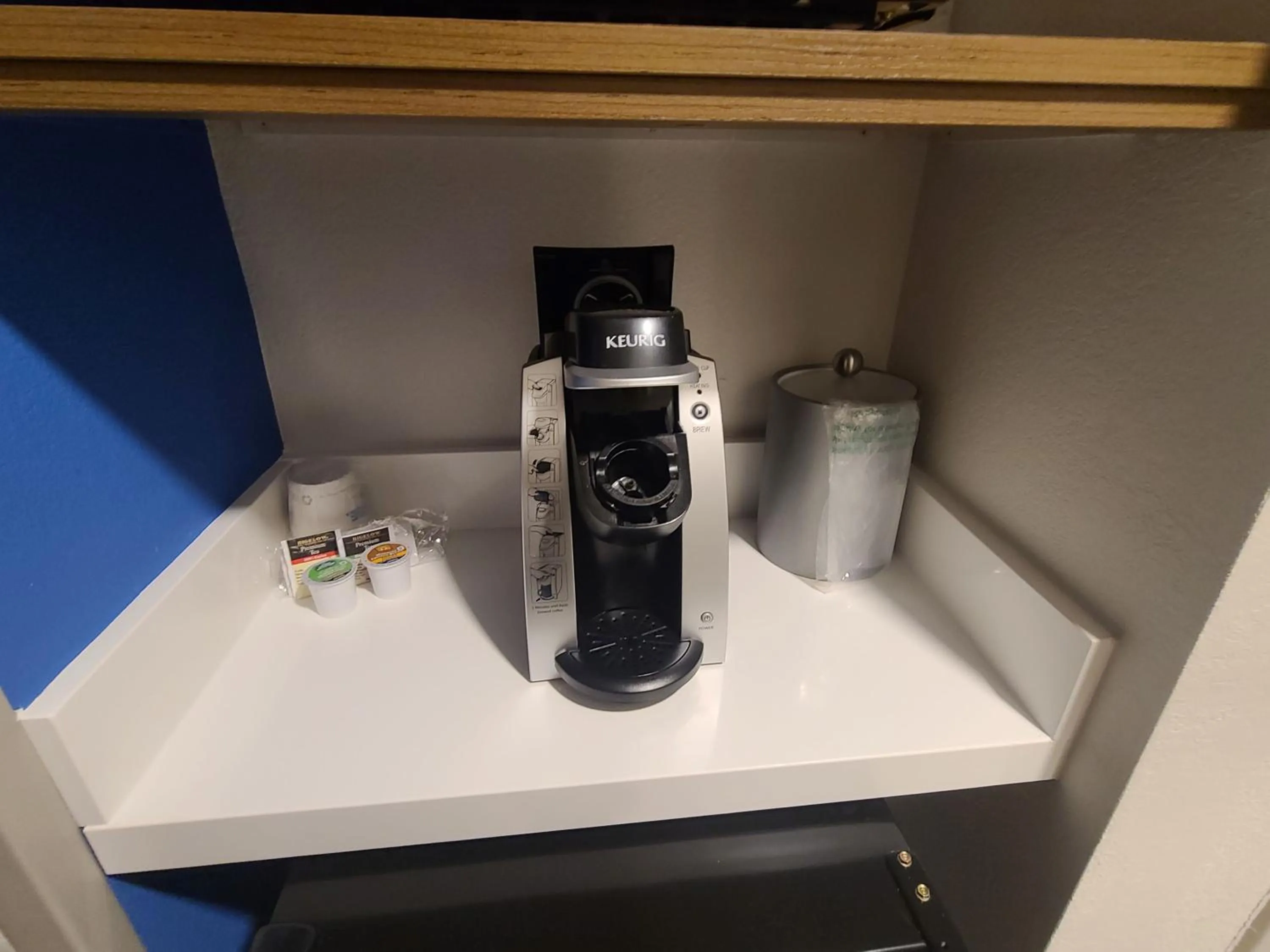 Standard Queen Room with Two Queen Beds - Communications Accessible in Holiday Inn Express Lordstown-Newton Falls/Warren by IHG