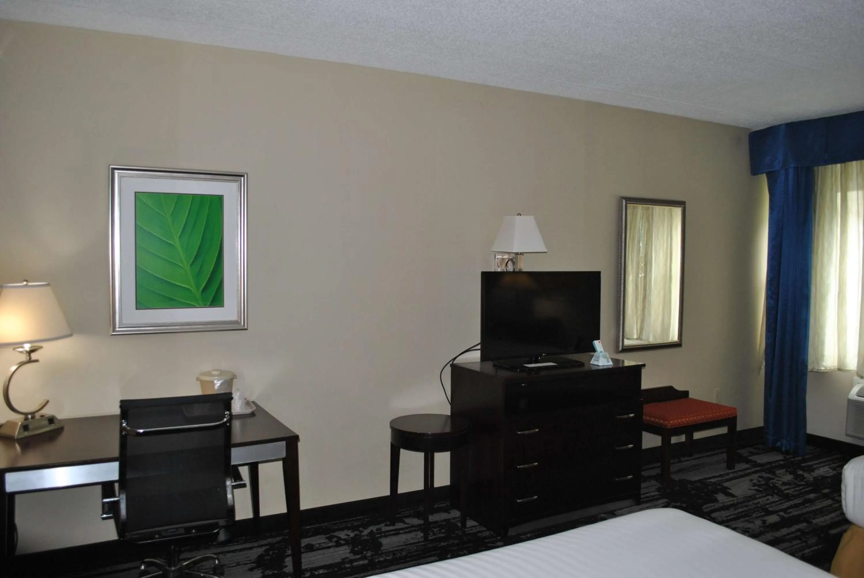 Double Room with Two Double Beds in Best Western Owego Inn