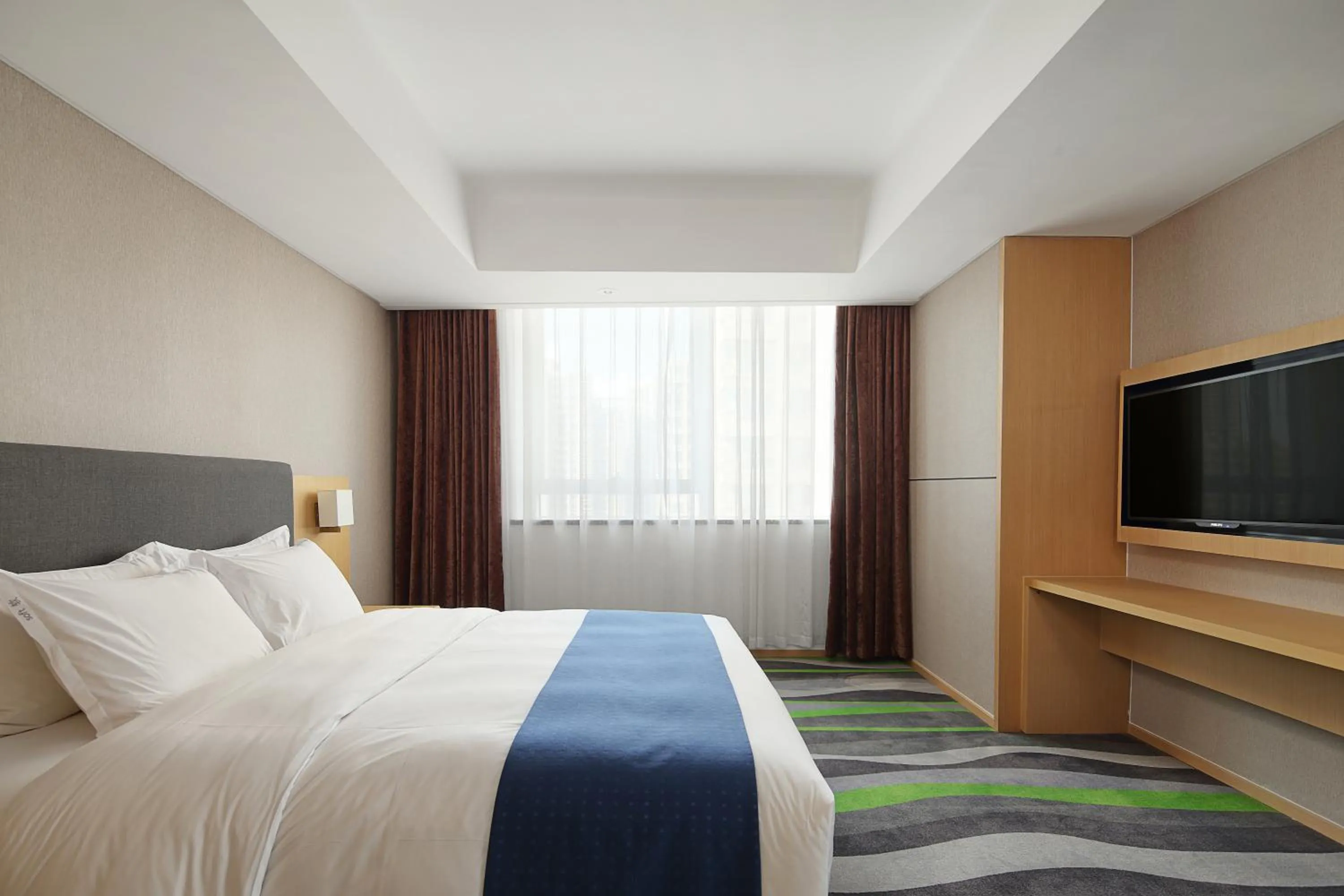 Standard King Room with Extra Floor Space in Holiday Inn Express Jinan High-Tech Zone by IHG