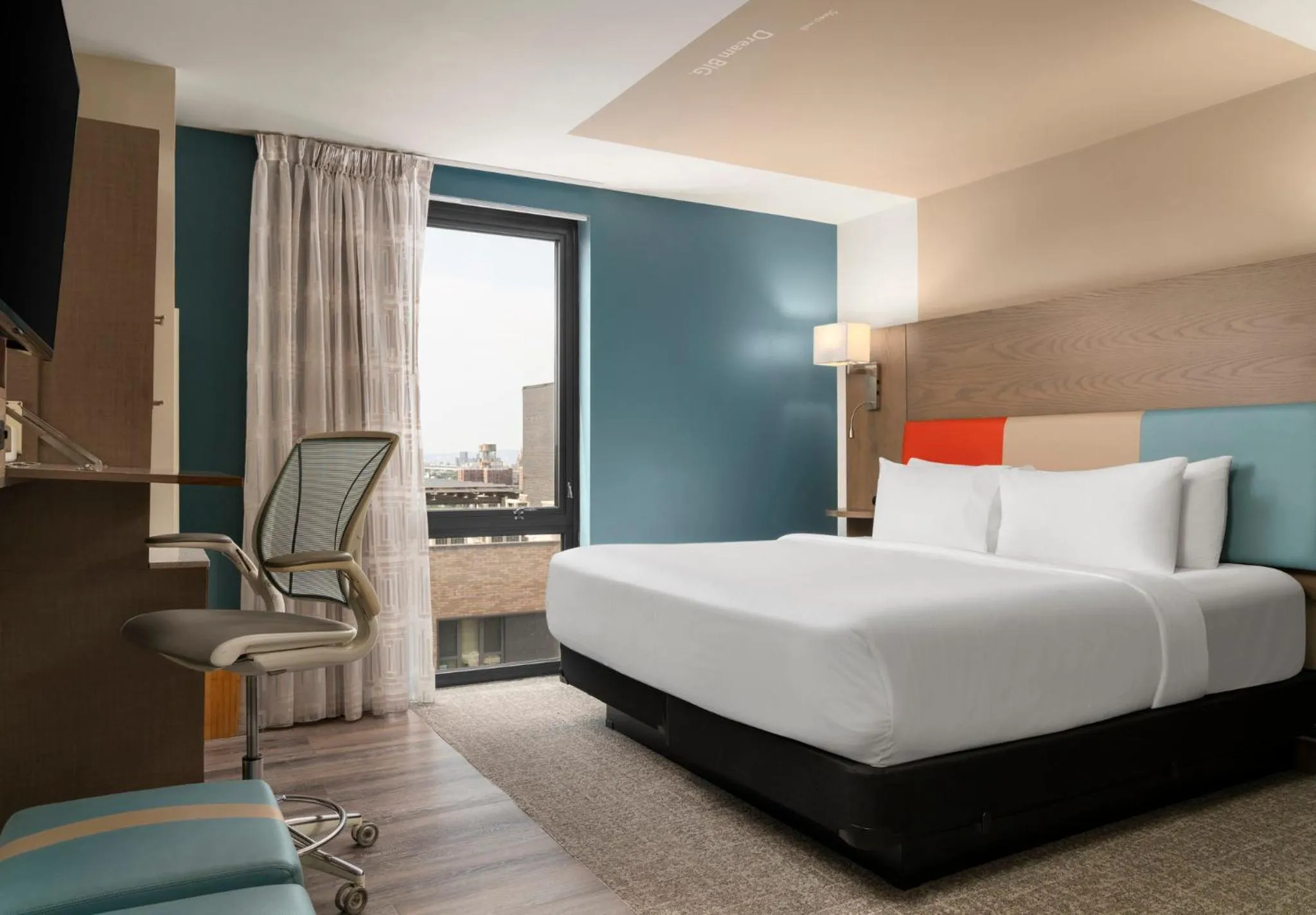 Standard King Room in EVEN Hotel Brooklyn by IHG