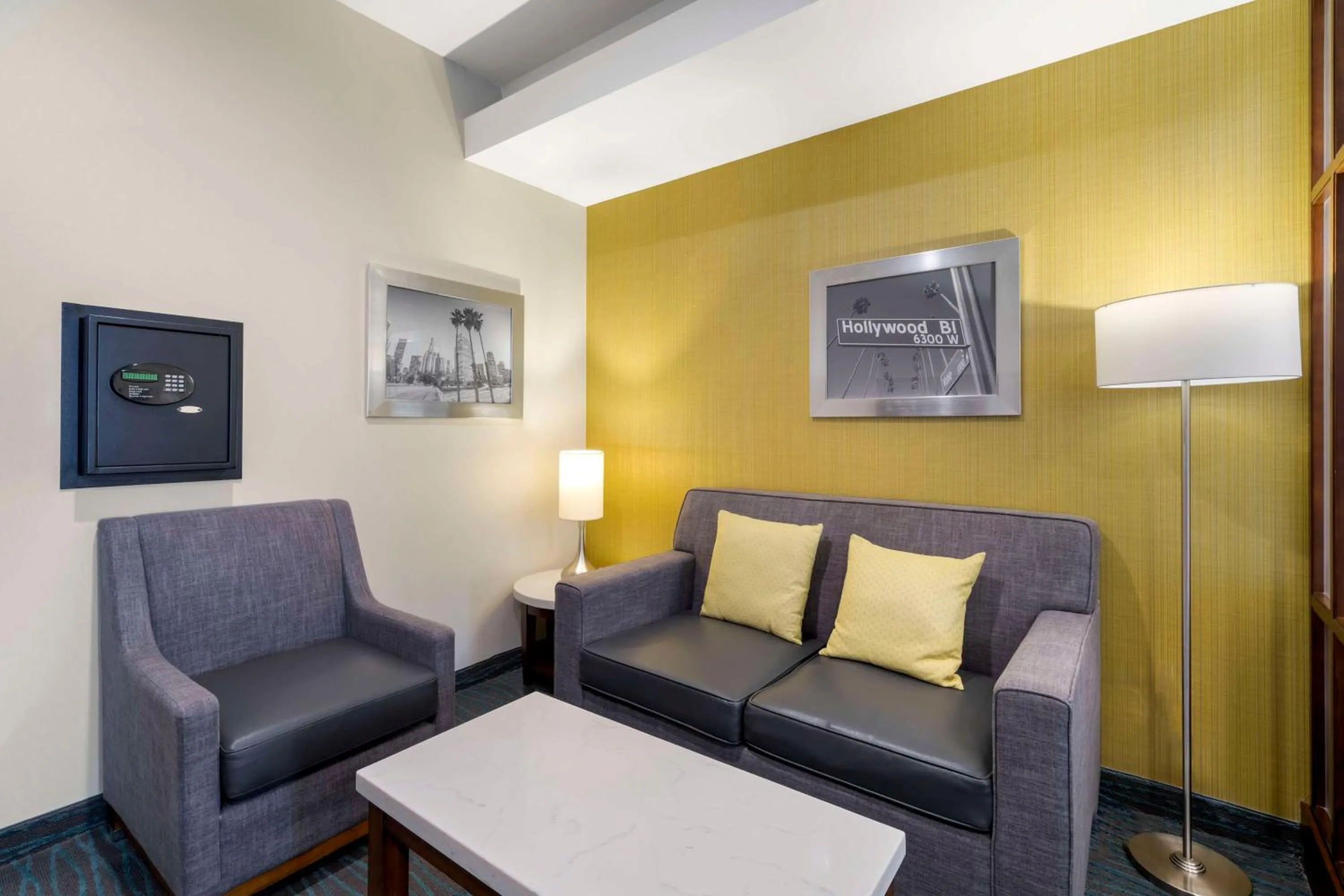 King Room - Disability Access in Best Western Plus Gardena-Los Angeles Inn & Suites