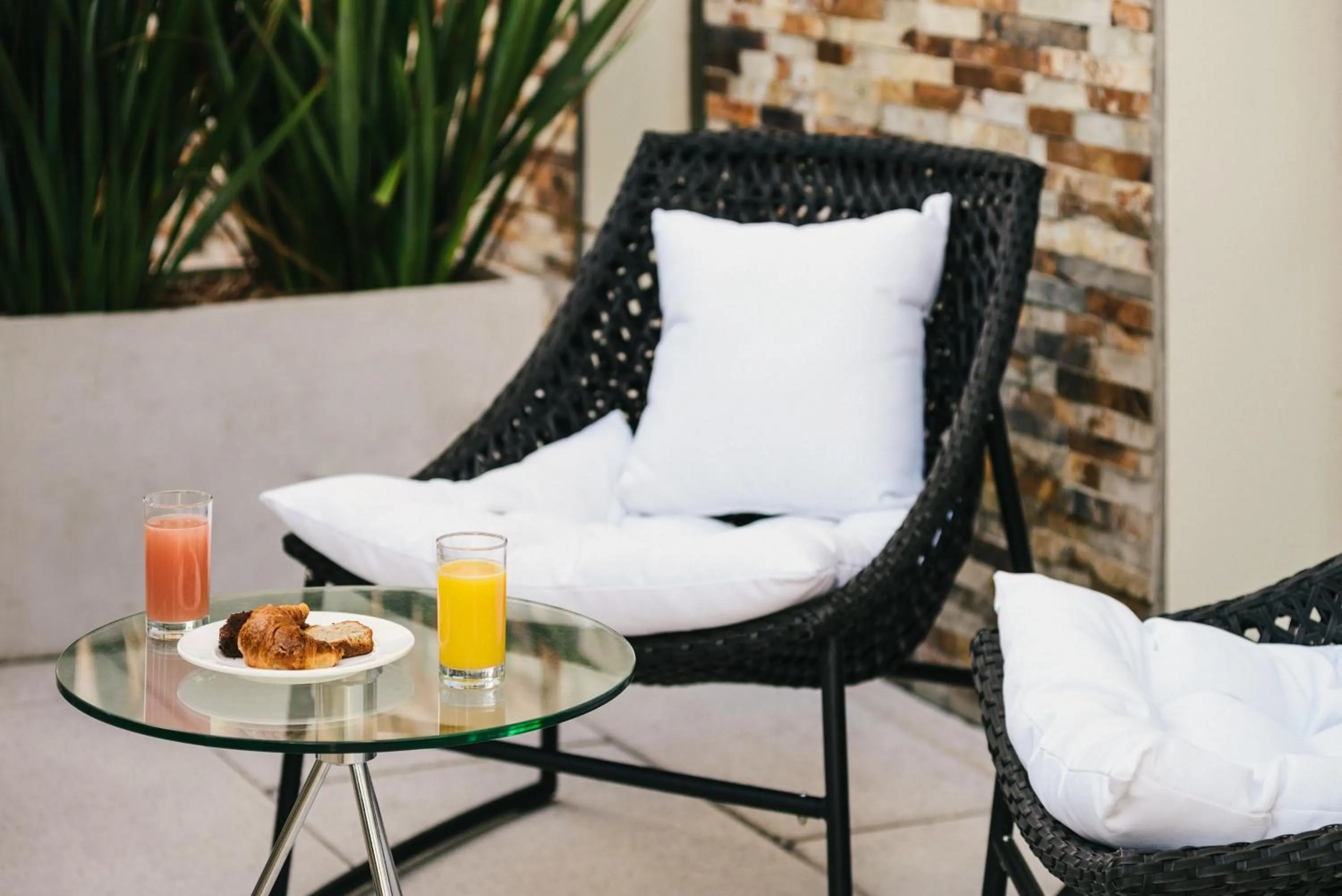 Double Room with Balcony in Own Montevideo