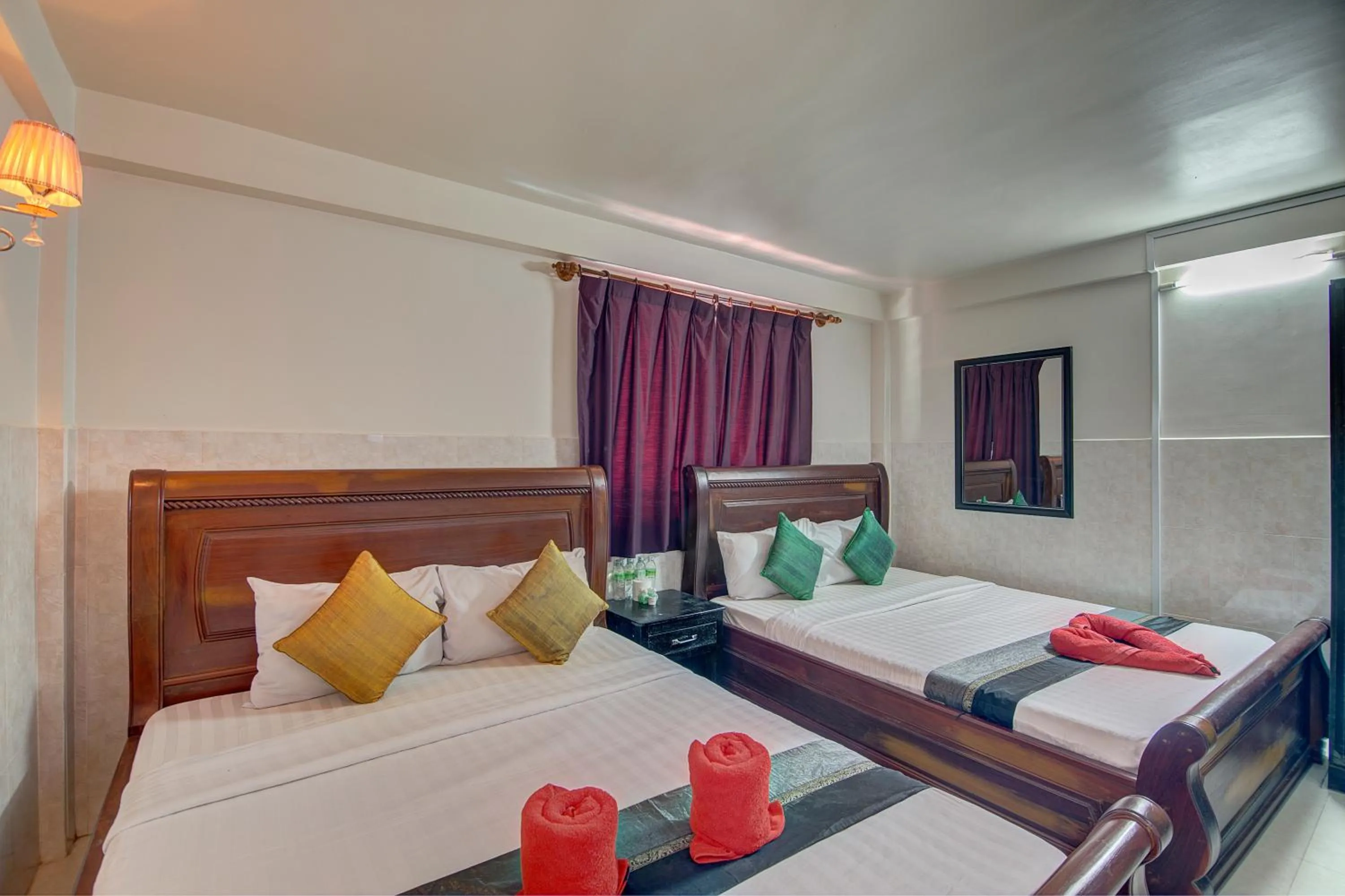 Deluxe Family Room - Free Pick Up in Siem Reap Pub Hostel