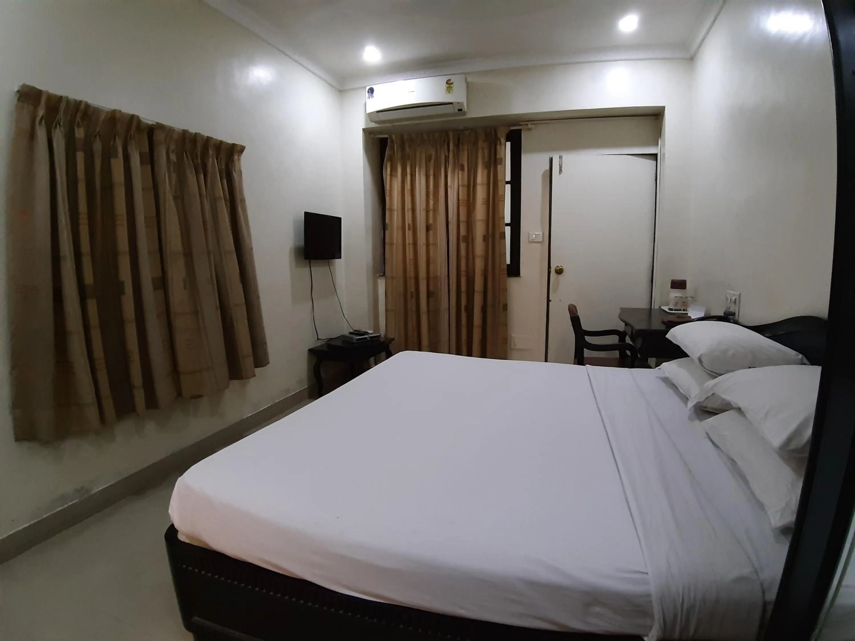 Standard Room - single occupancy in Hotel Ritz