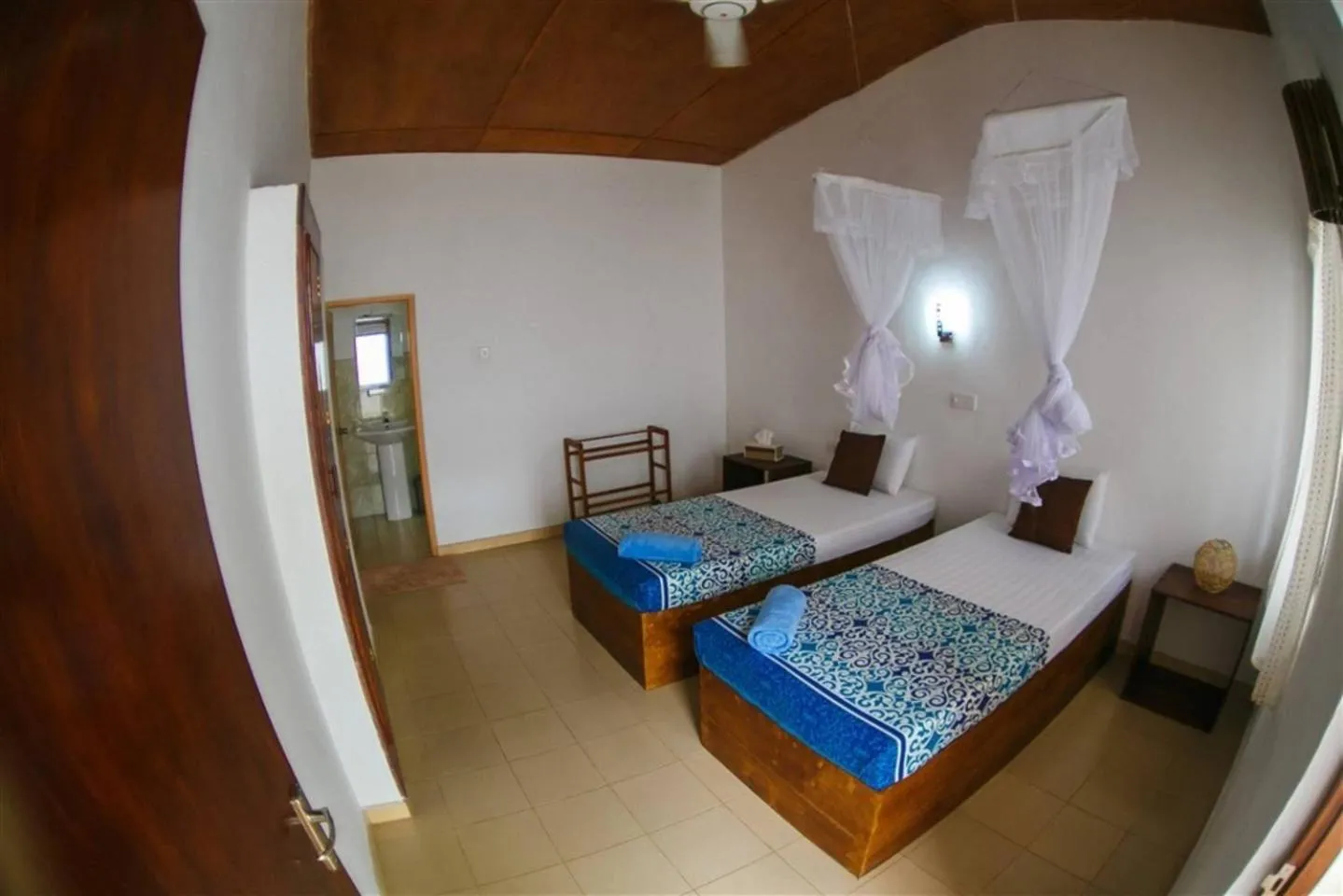 Double or Twin Room with Bathroom - single occupancy in Hostel First Mirissa