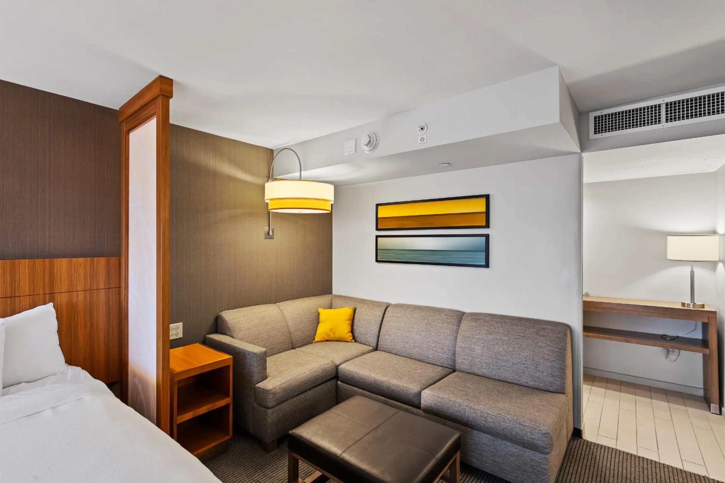 Queen Room with Two Queen Beds and Roll-In Shower - Disability Access in Hyatt Place Chicago O'Hare Airport