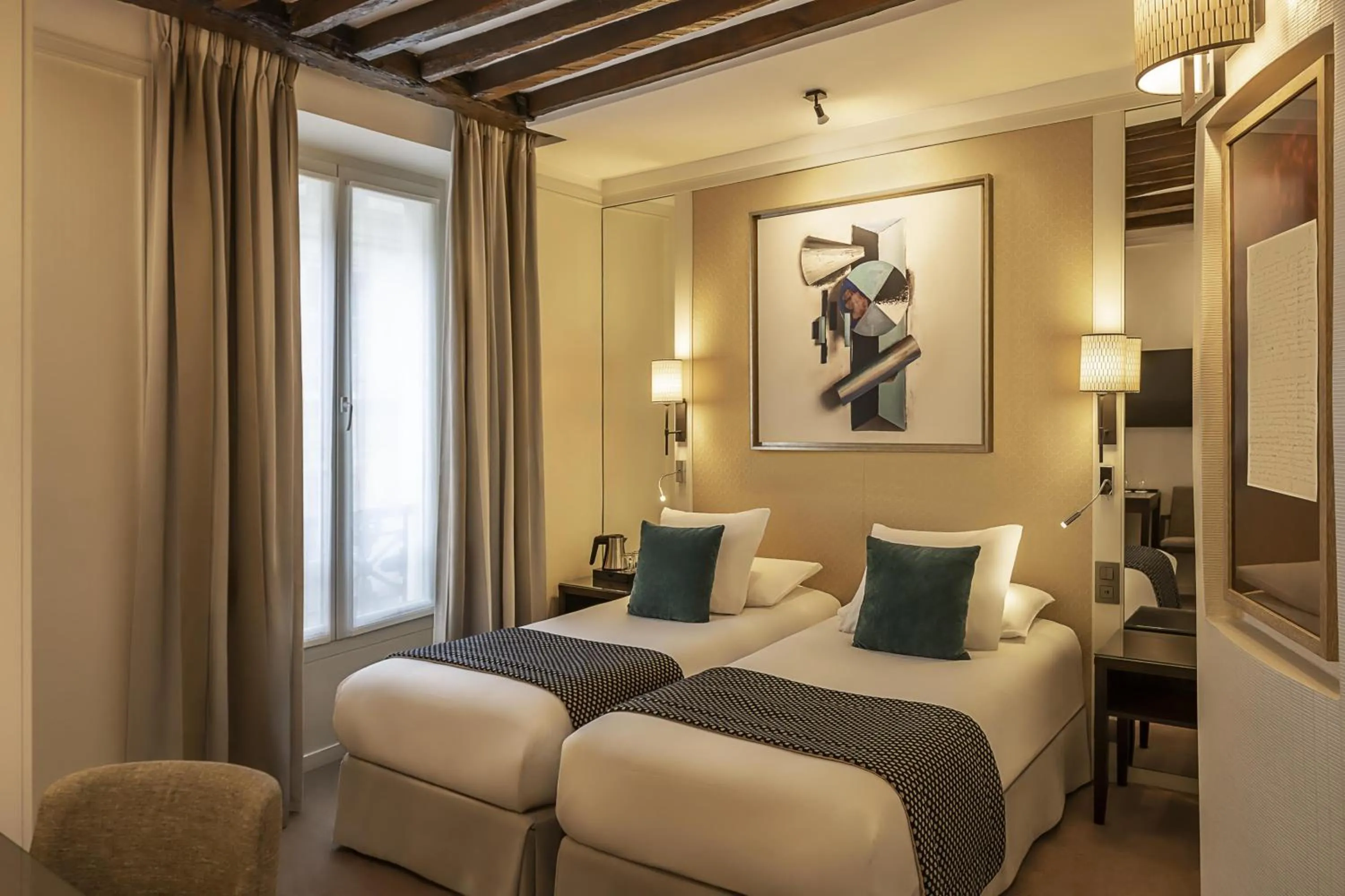 Deluxe Twin Room in Best Western Plus Hotel Sydney Opera