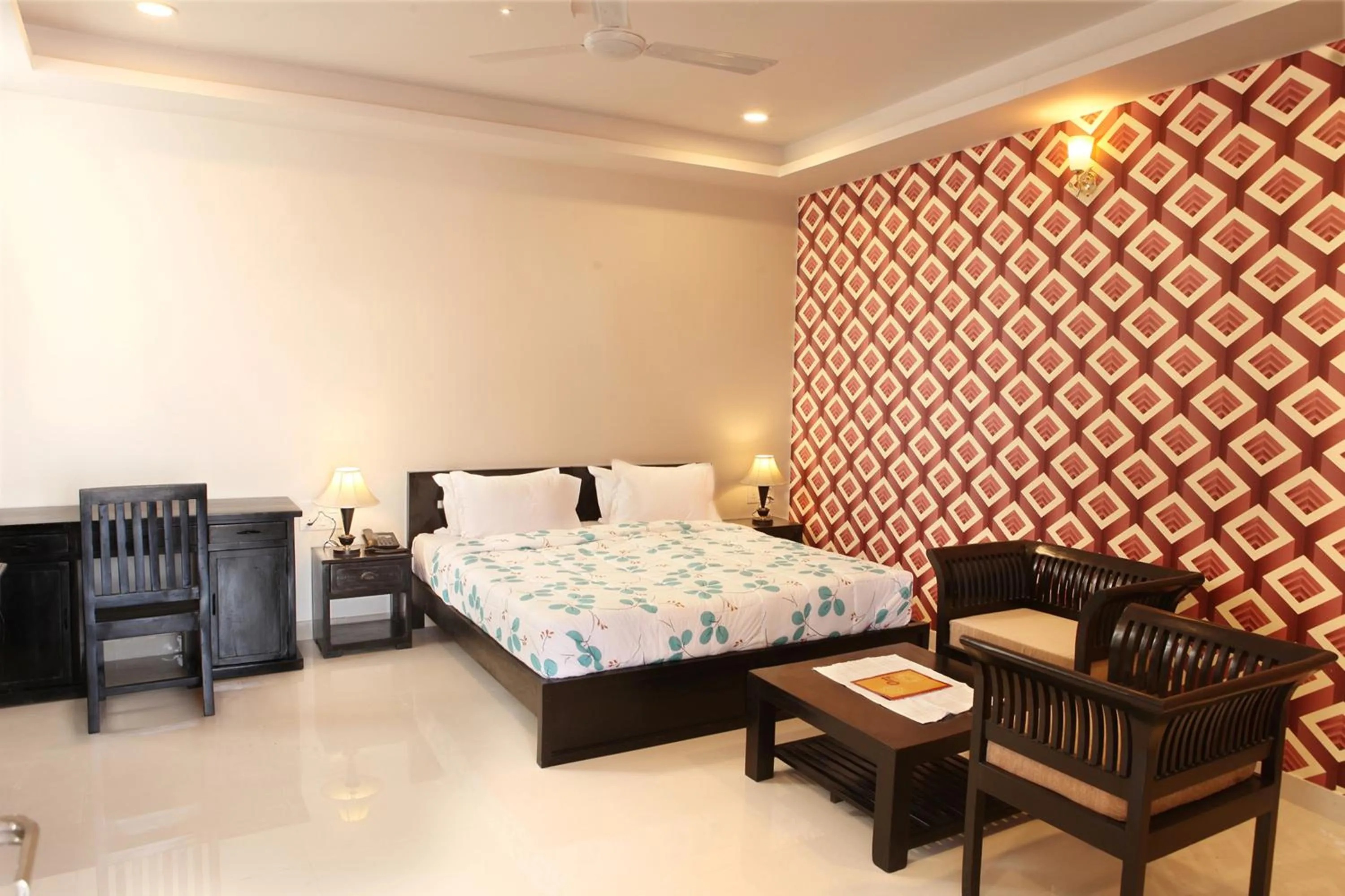 Deluxe Triple Room in Om Heritage Haveli