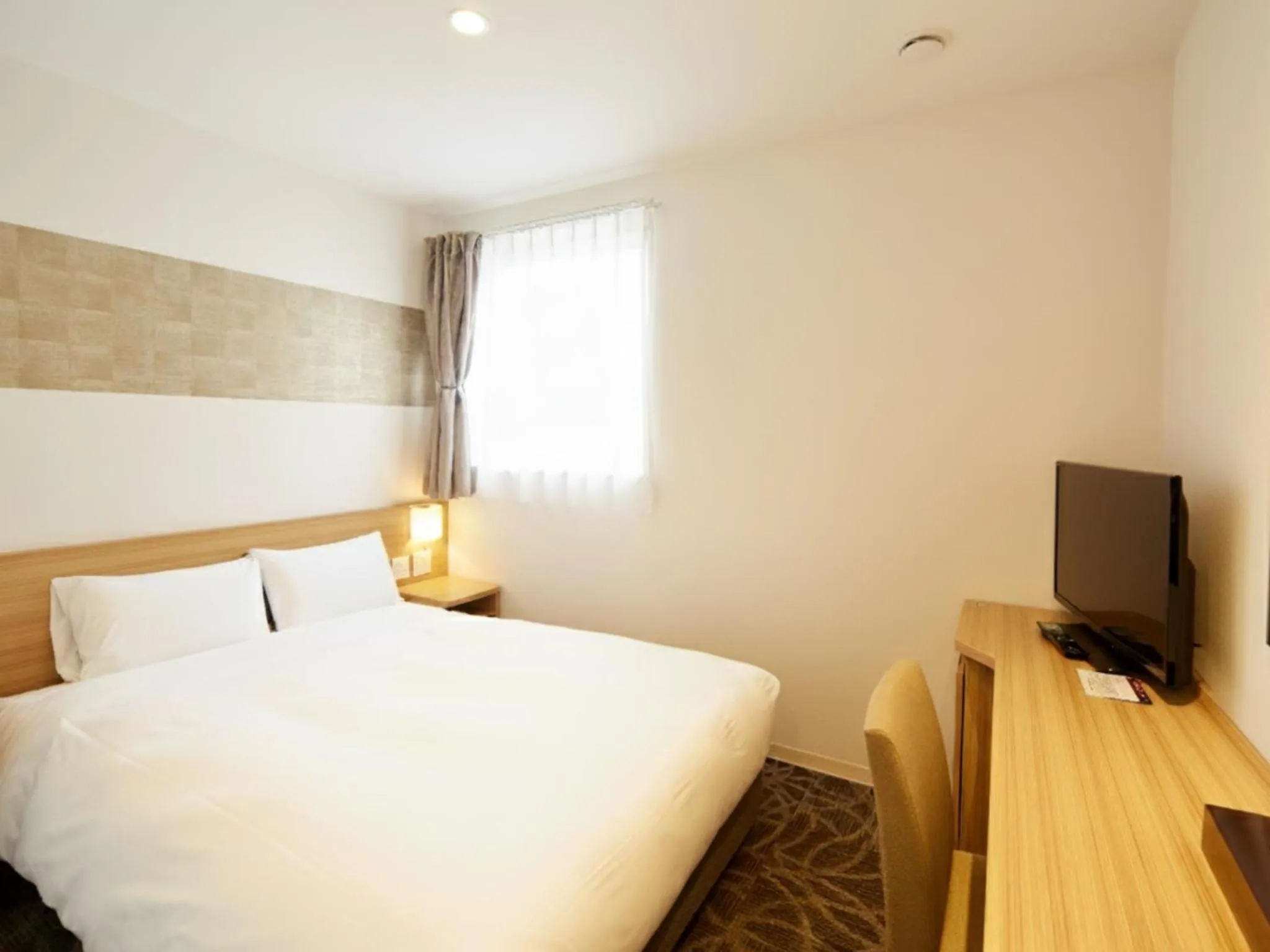 Small Double Room - single occupancy in Sakura Garden Hotel