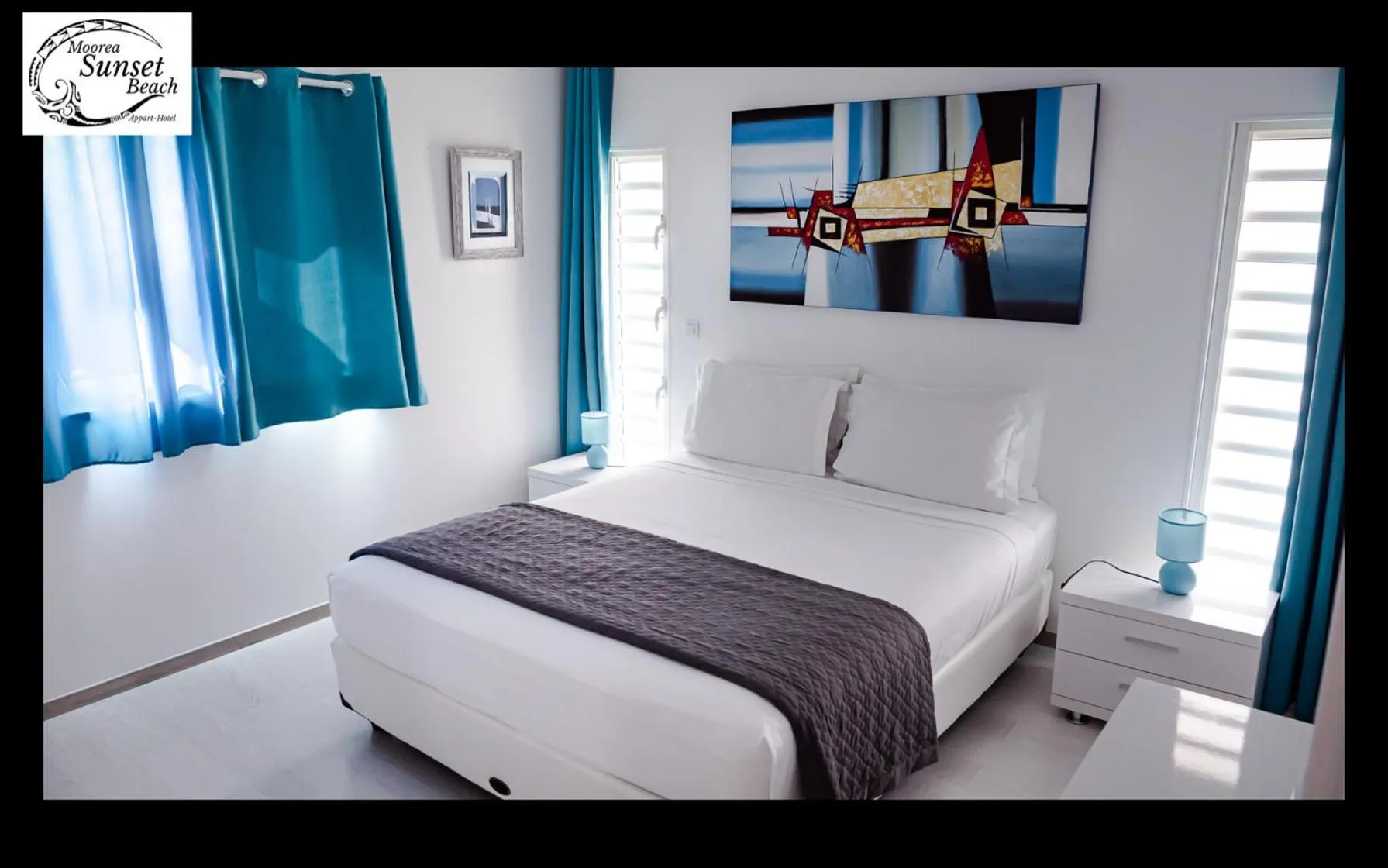 Beach Bungalow in Moorea Sunset Beach