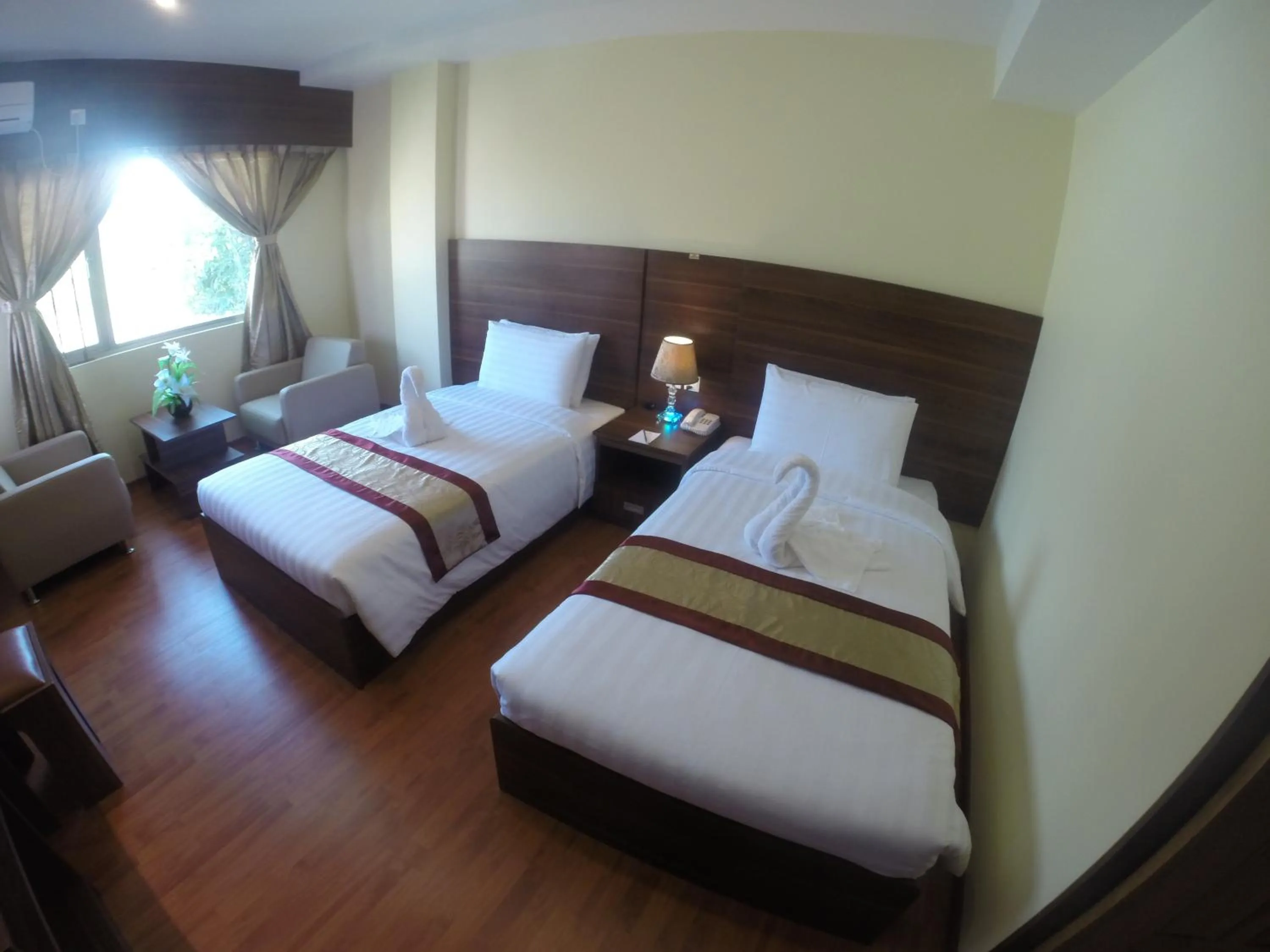 Deluxe Twin Room in Silver Green Hotel