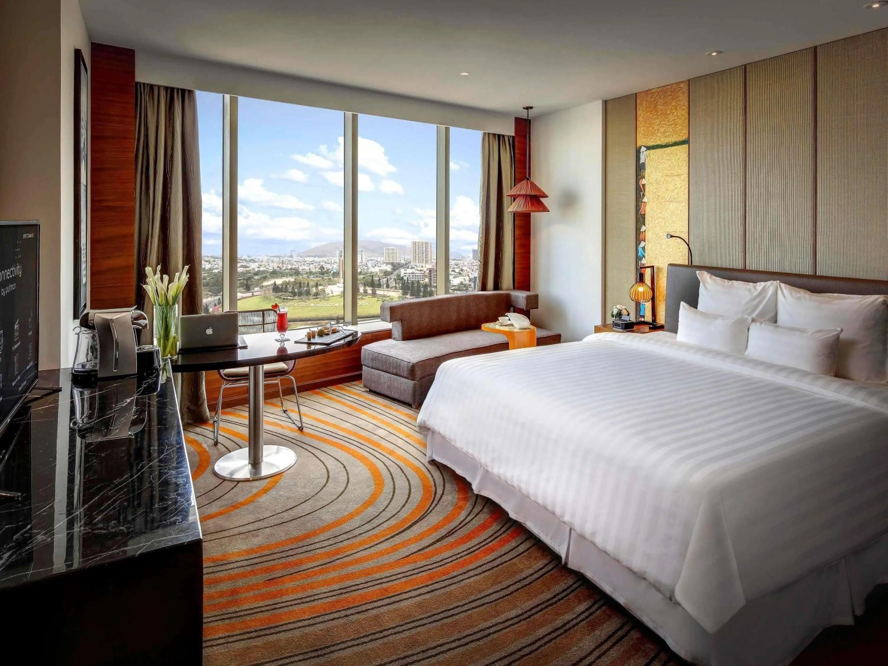 Superior King Room with City View in Pullman Vung Tau