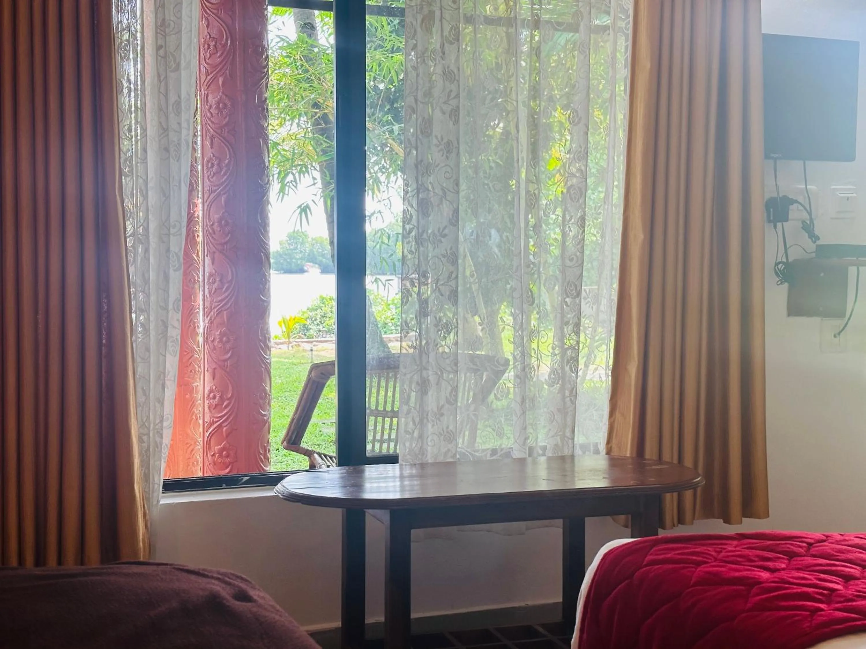 Double Room with Lake View in Lake N River Resort Munroe Island