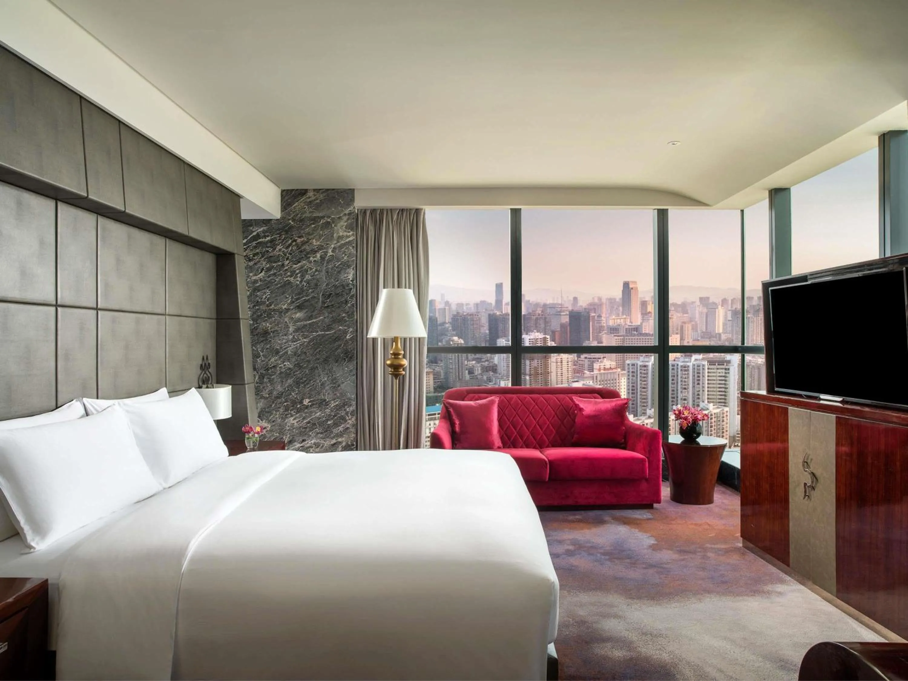 Luxury Corner King Room with View in Sofitel Kunming