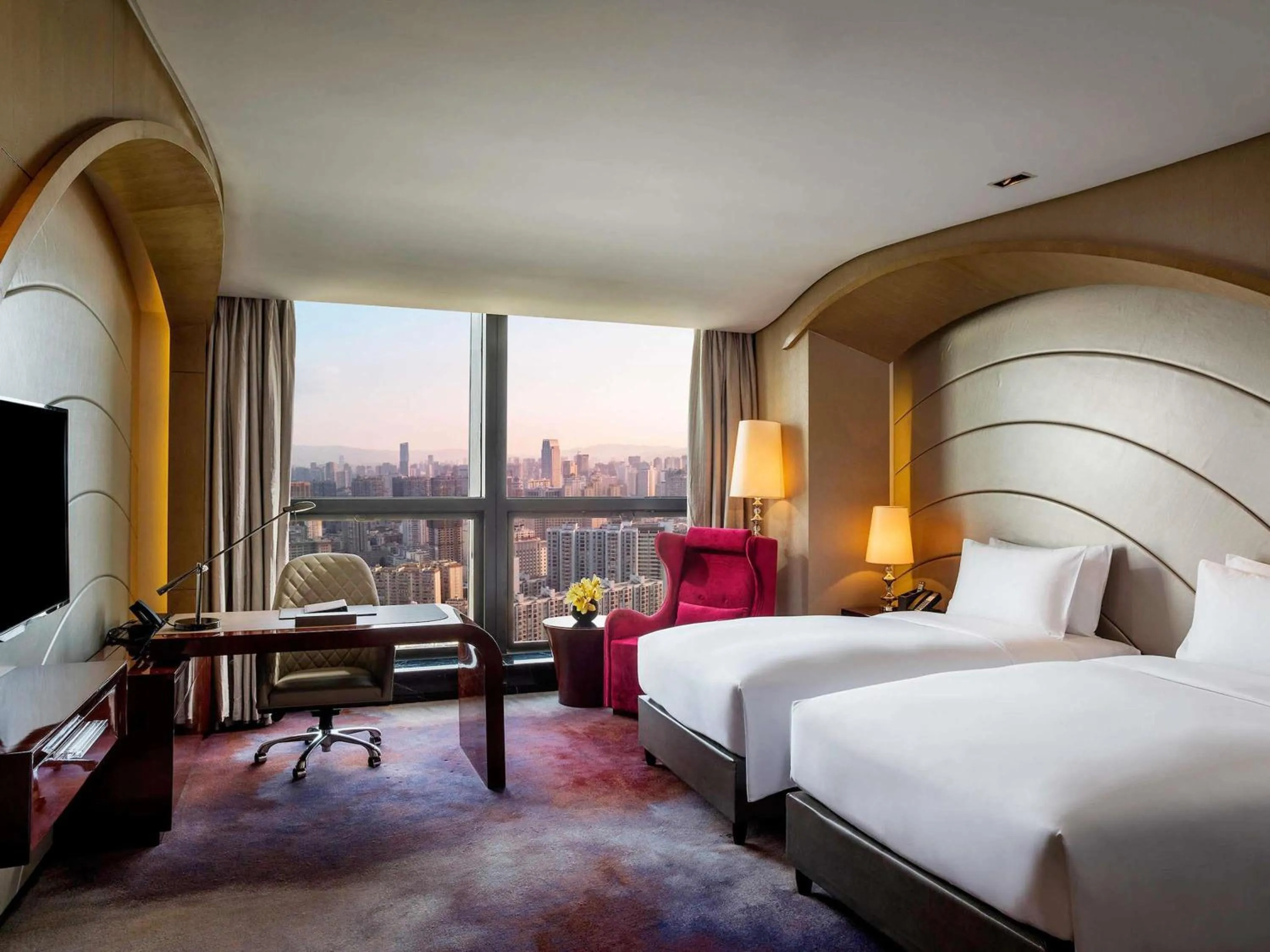 Luxury Twin Room with Lake View and Club Millésime Access - High Floor in Sofitel Kunming