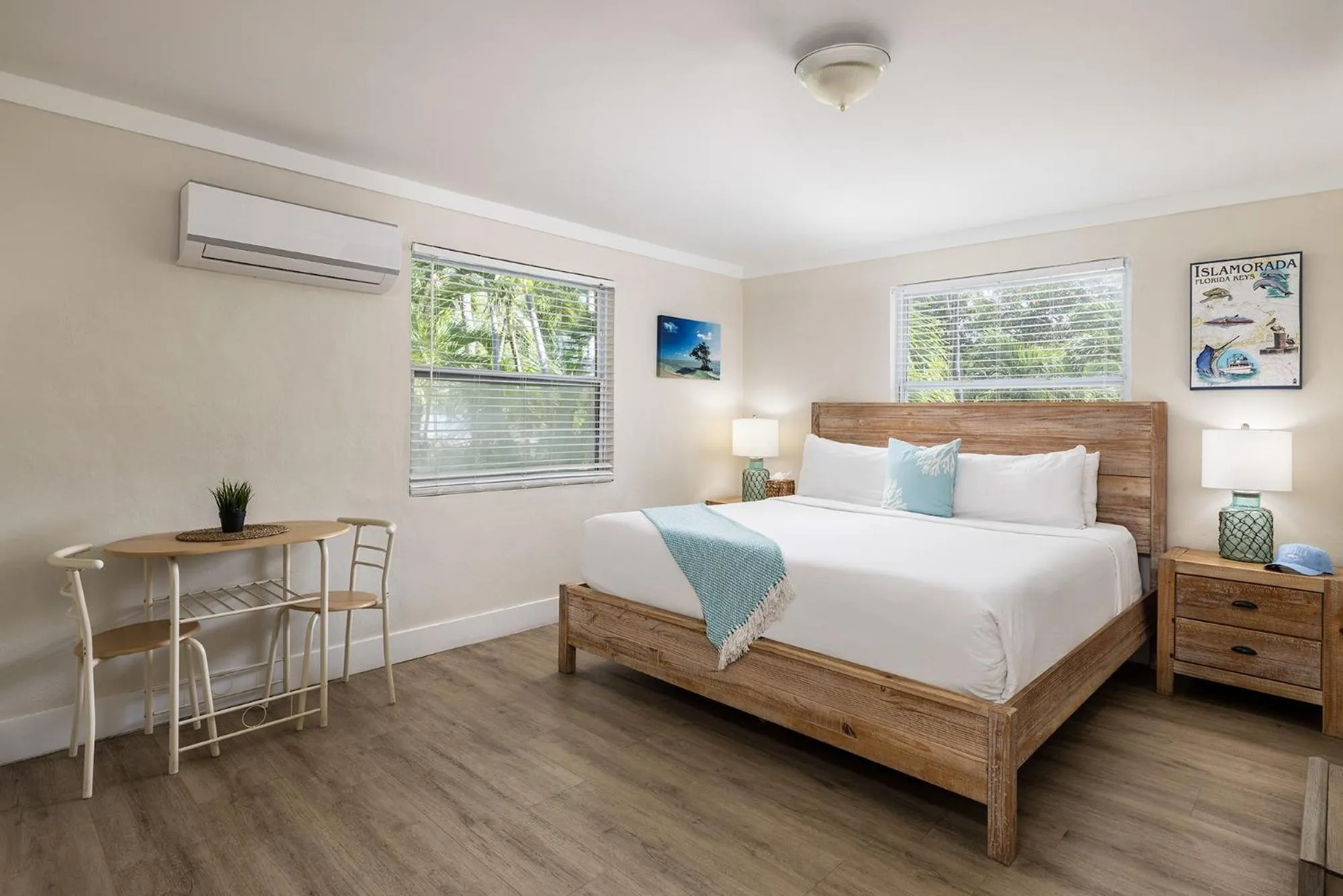 Standard King Room in La Jolla Resort