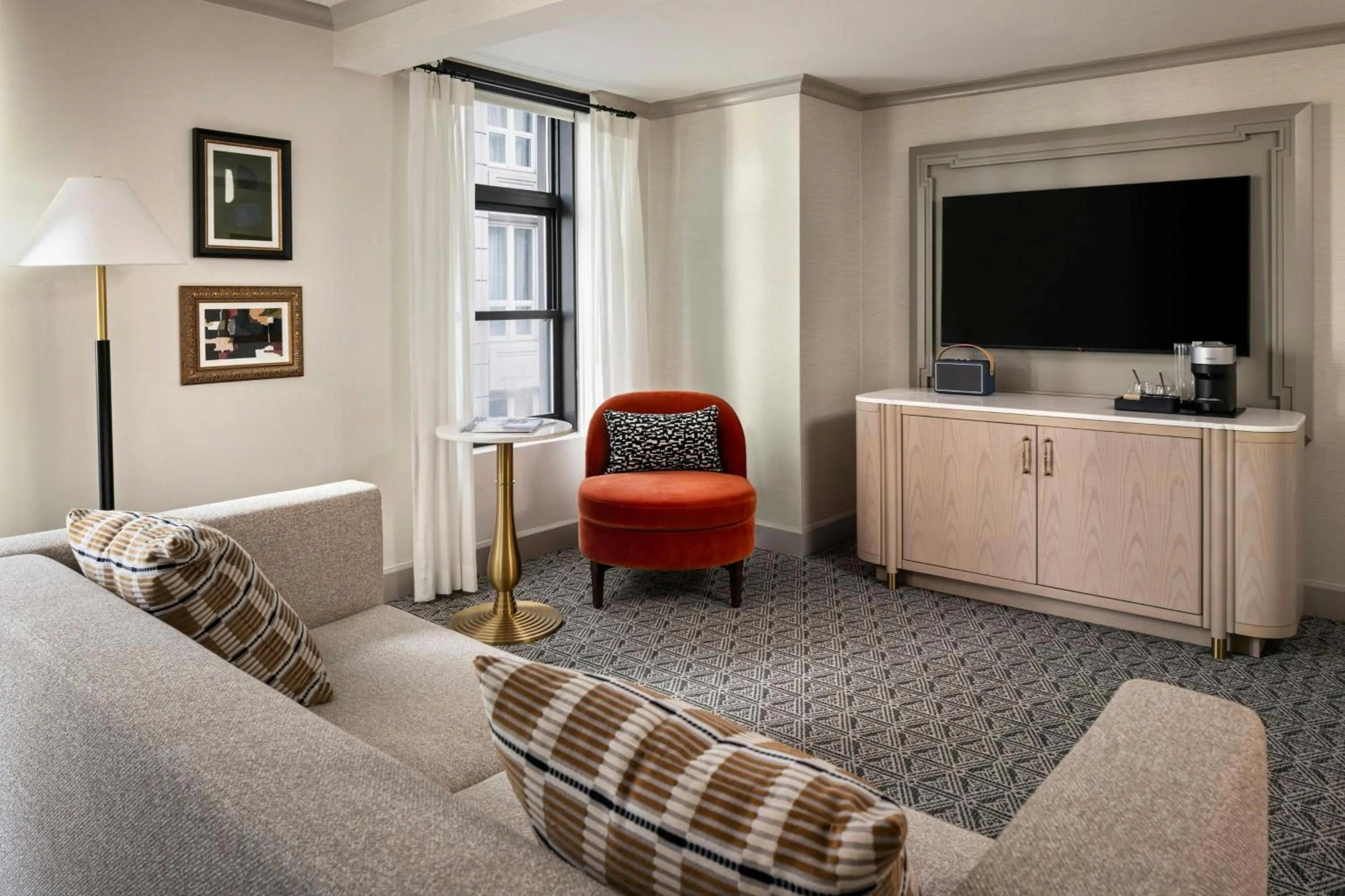 King Studio with Sofa Bed in The Talbott, Autograph Collection