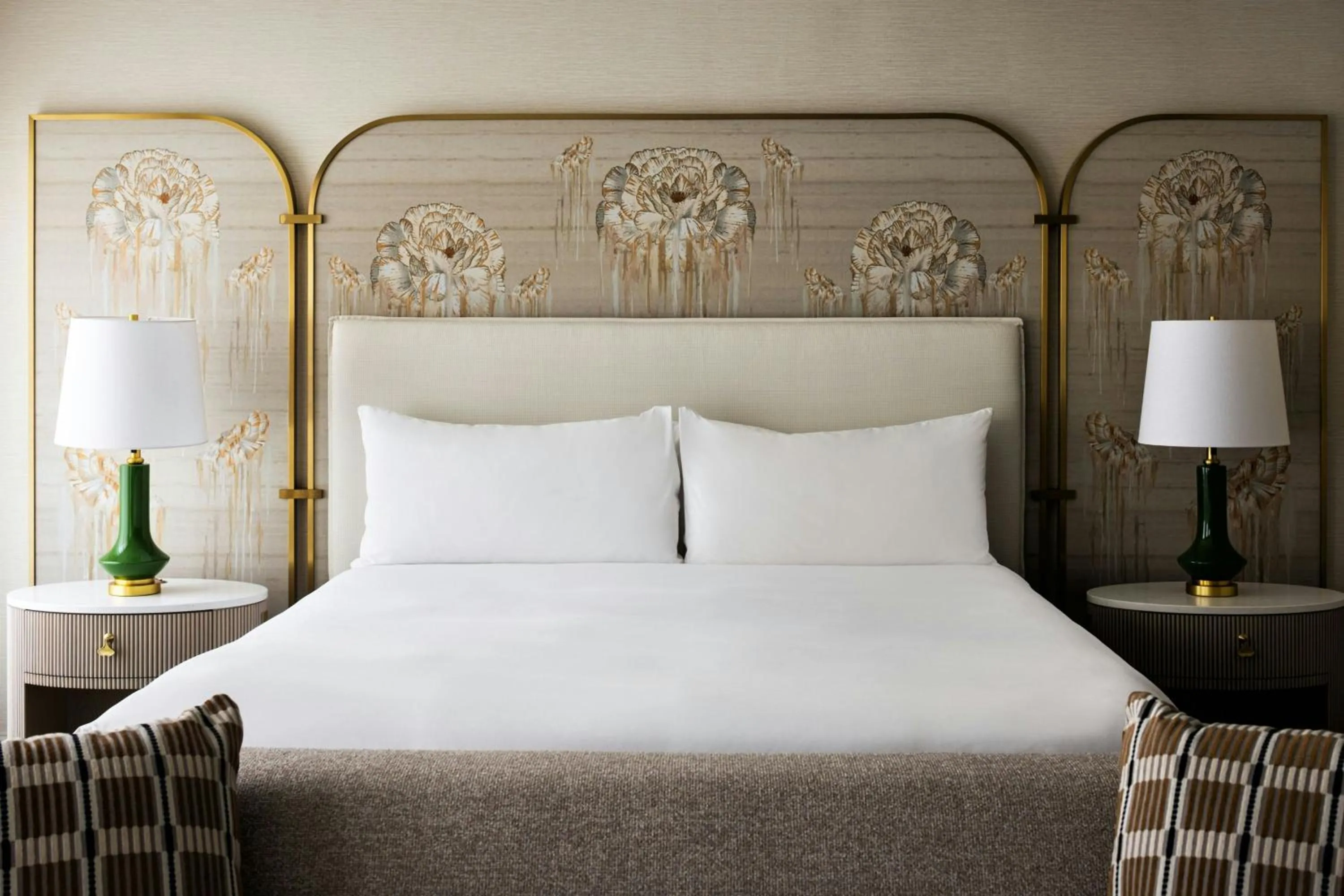 Standard King Room in The Talbott, Autograph Collection