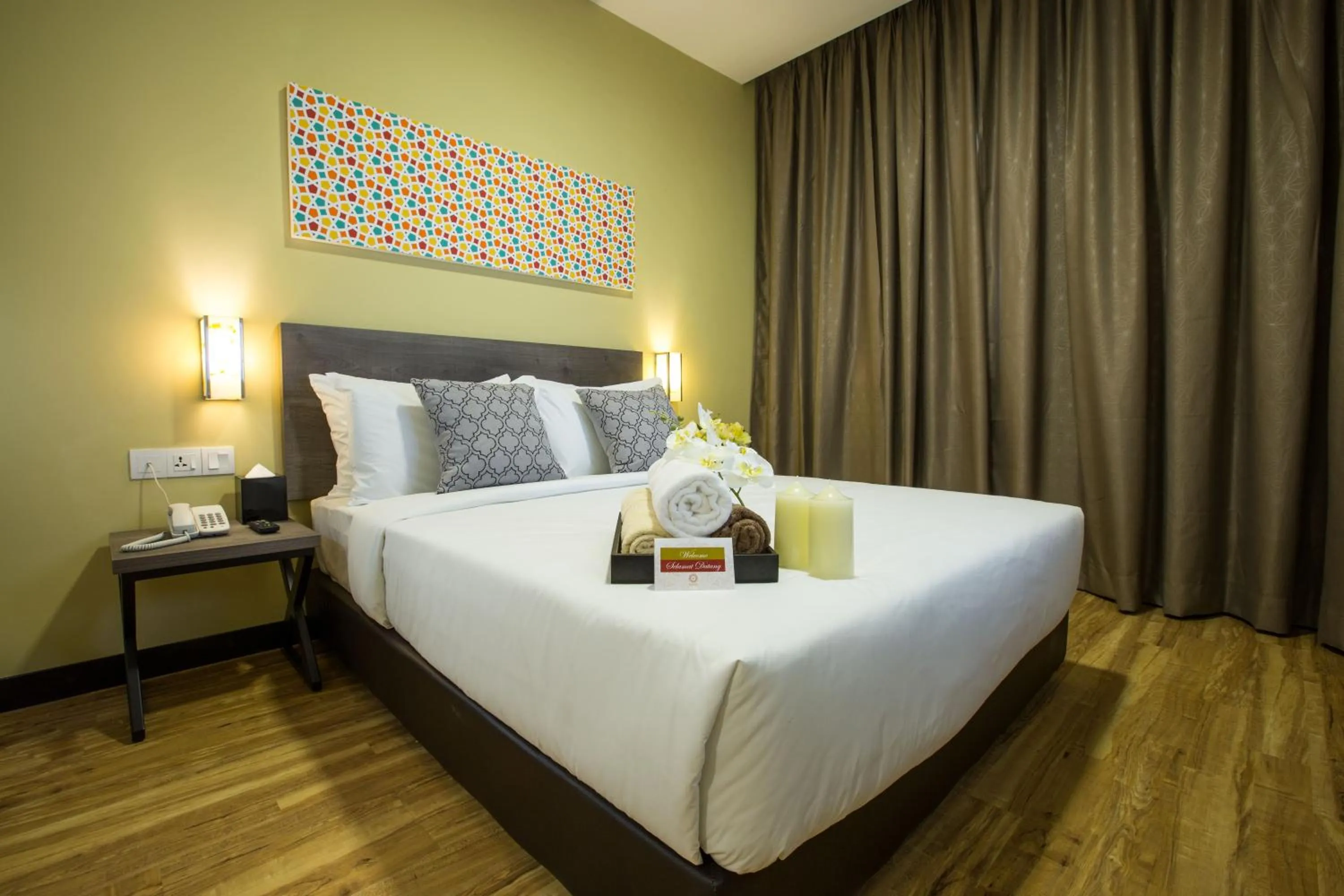 Deluxe Queen Room - single occupancy in Humaira Hotel