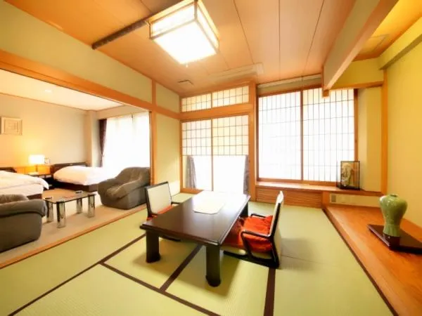 Family Room with Garden View in Hotel Kamogawaso