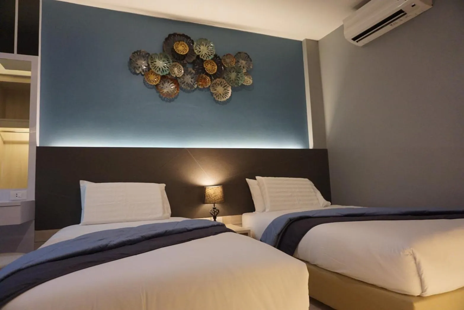 Twin Room with Terrace in Sureena Hotel