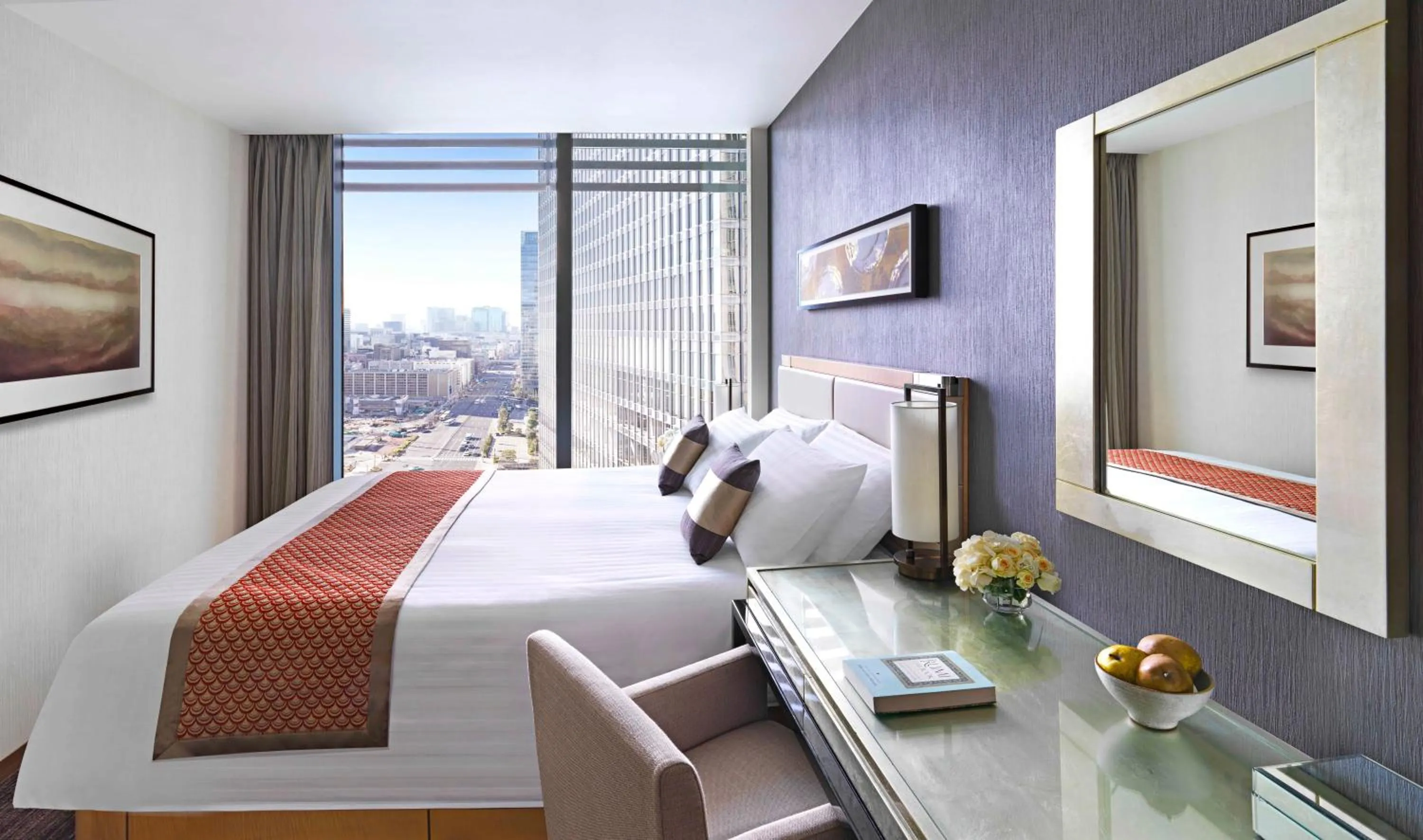 Superior One-Bedroom Suite in Oakwood Premier Tokyo