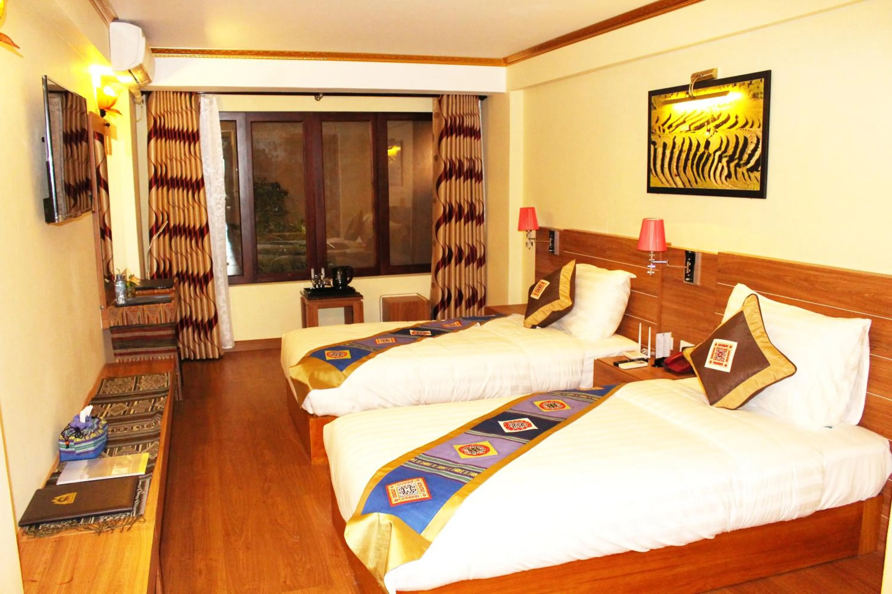 Superior Twin Room in Sapa Dragon Hotel