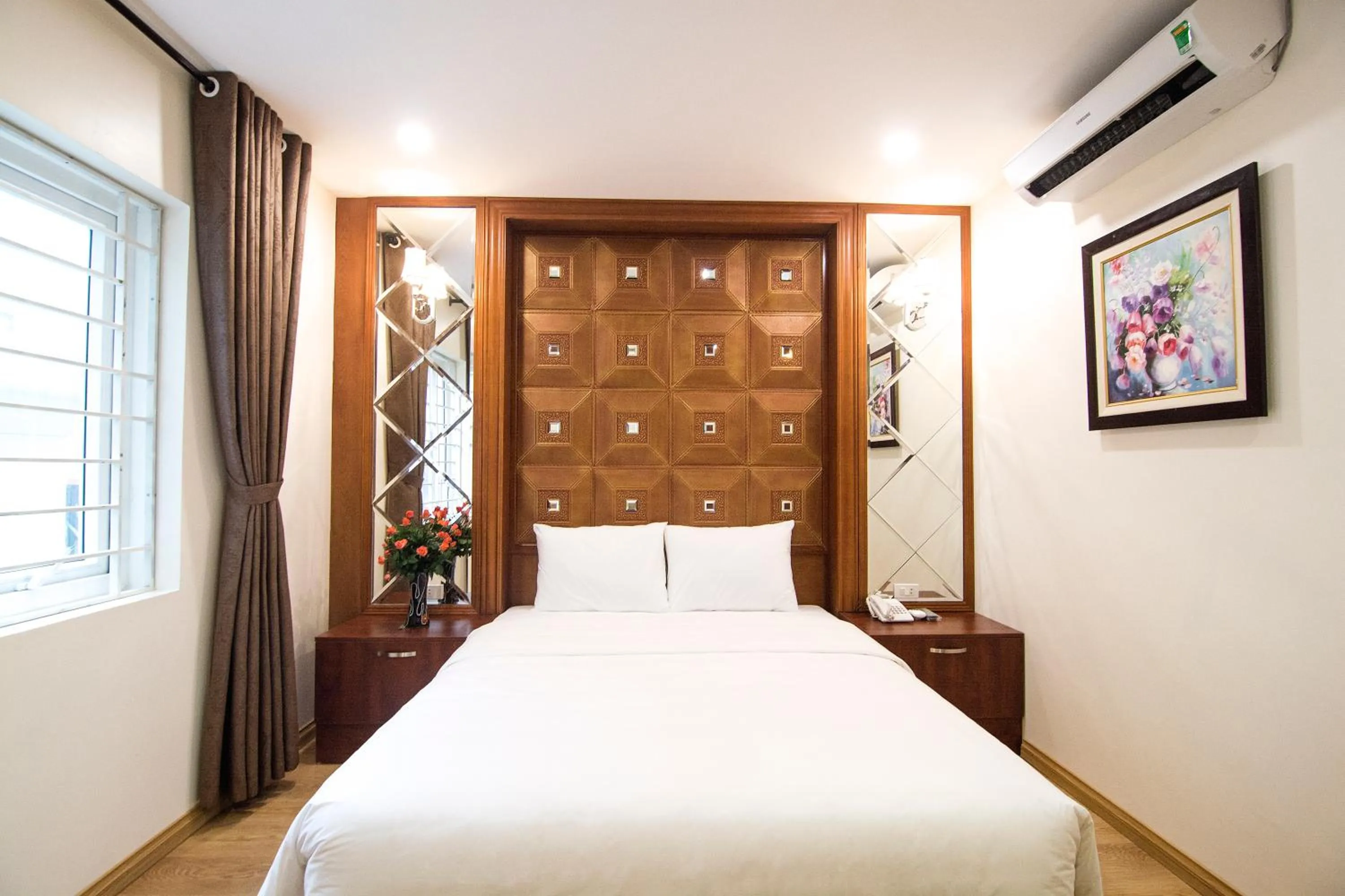 Standard King Room in Canary Ha Noi Hotel