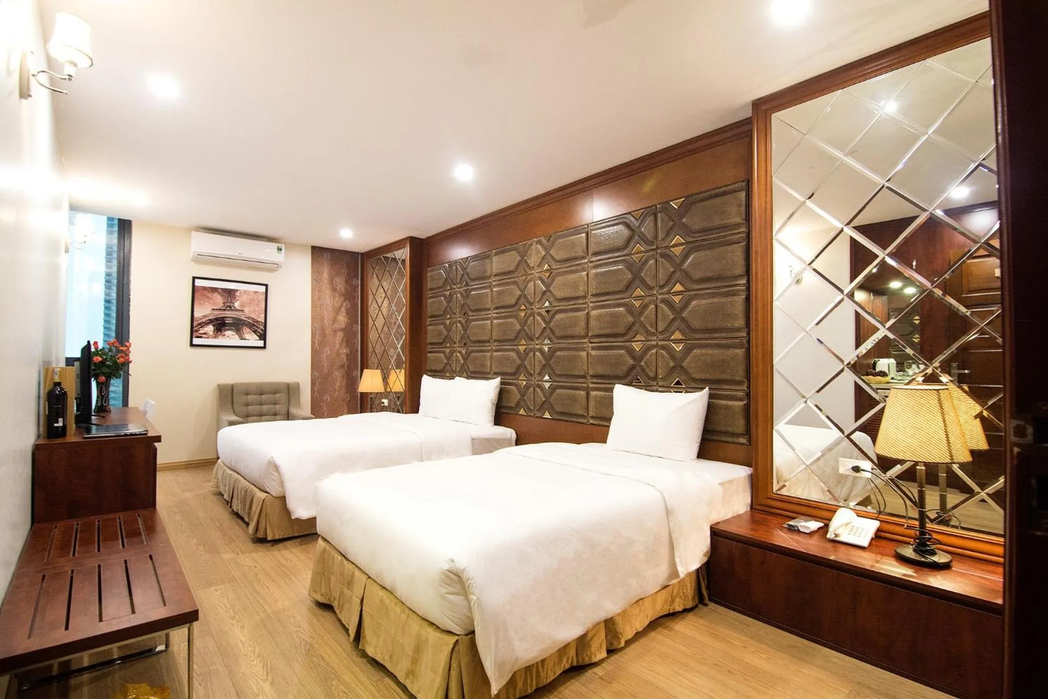 Twin Room with View in Canary Ha Noi Hotel