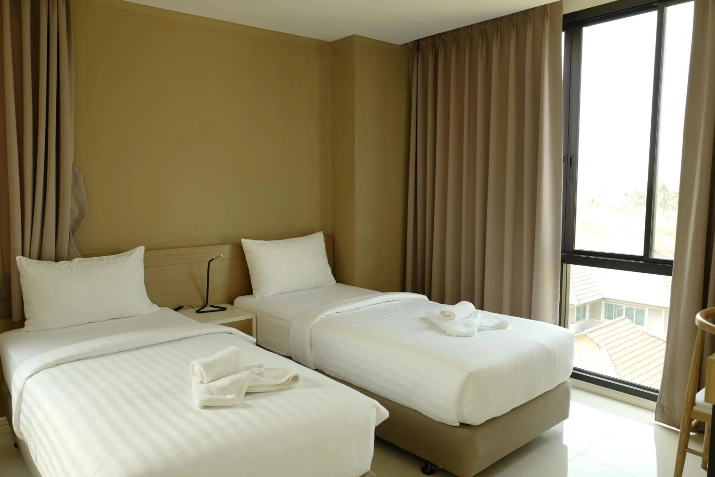 Superior Twin Room in 185 Residence