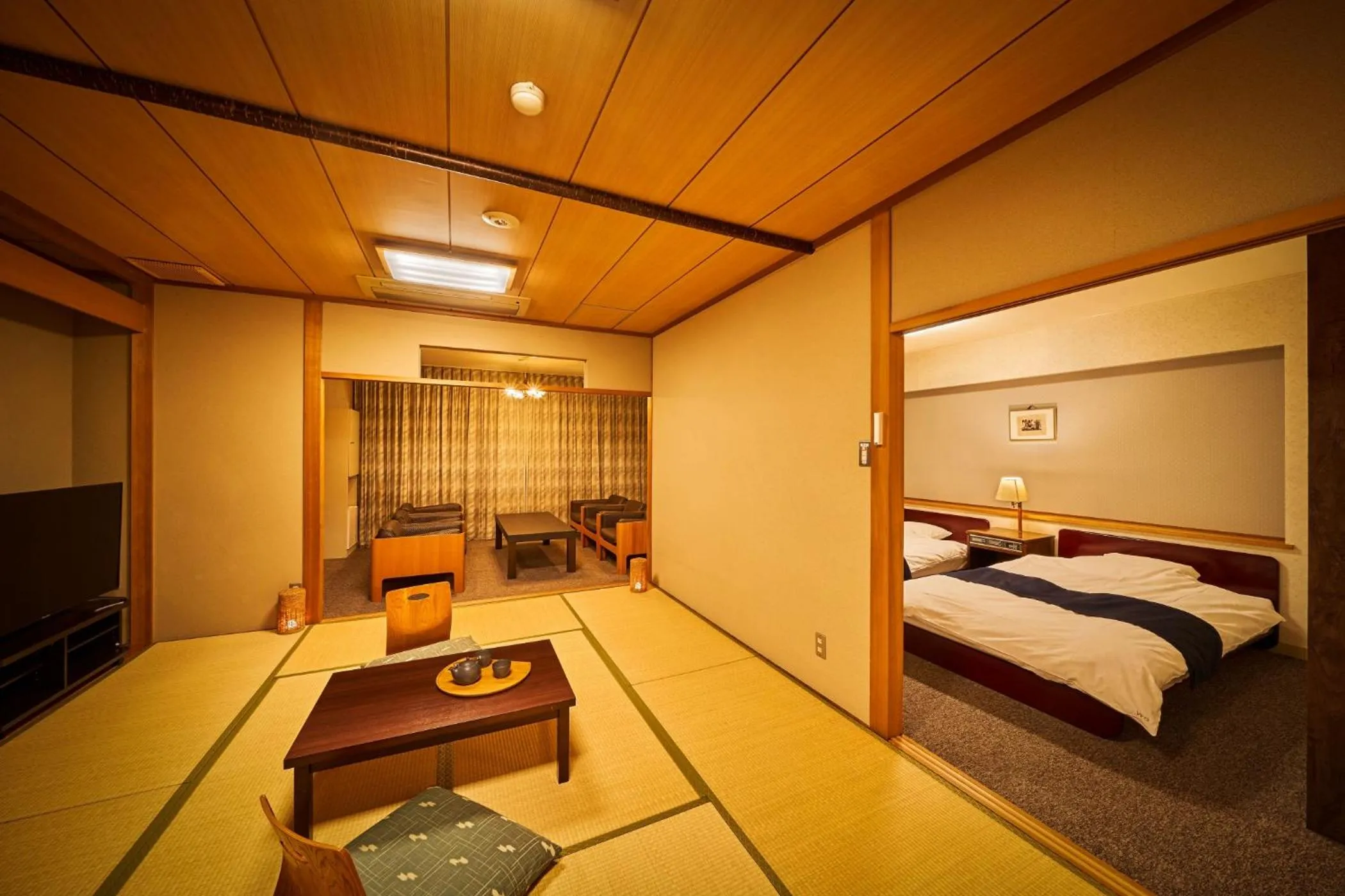 Superior Japanese-Western-Style-Room(City Night View) - Indoor Bath - Non-Smoking in Ooedo Onsen Monogatari Dogo