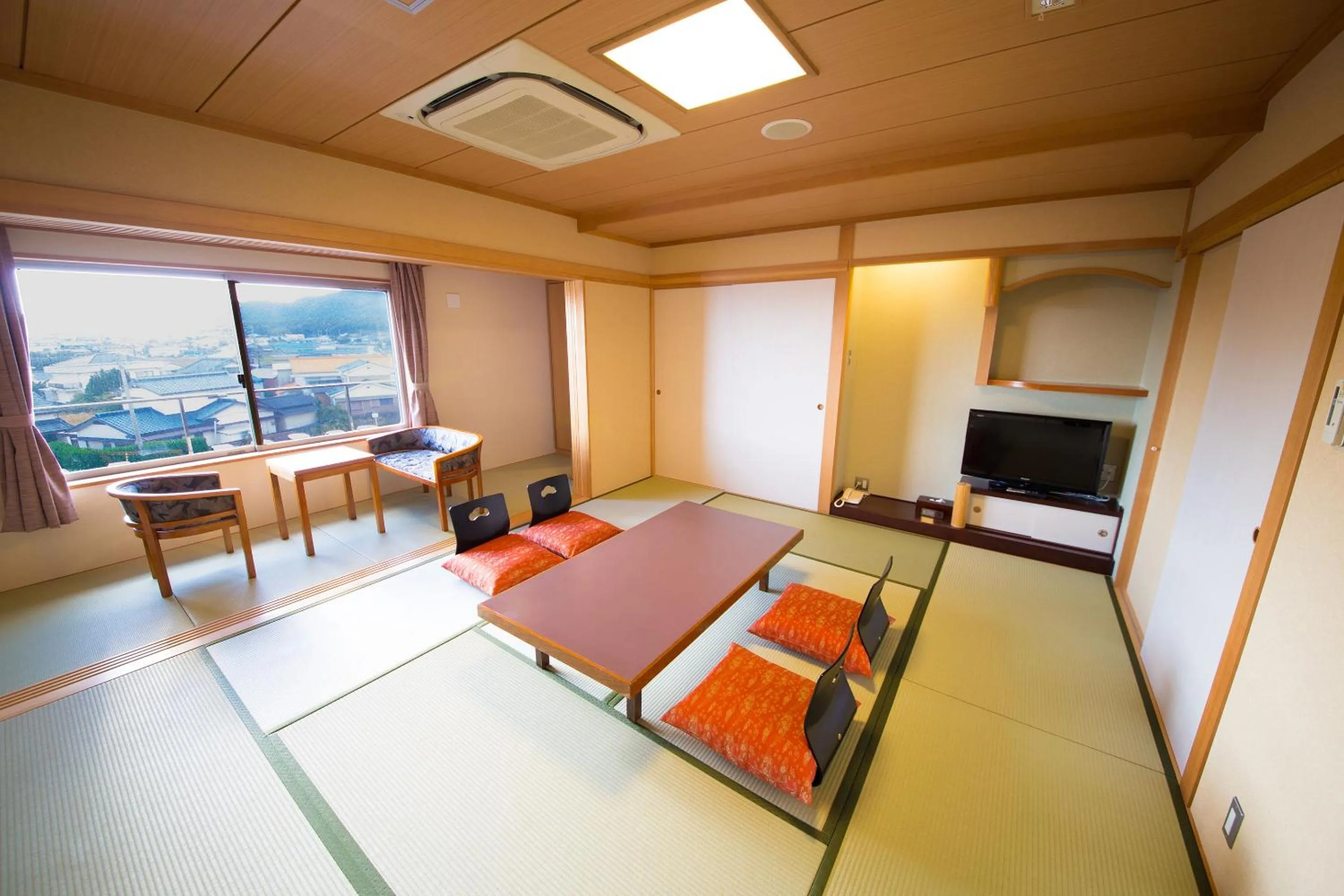Family Room with Mountain View in Seaside Hotel Taimaru Kaigetsu