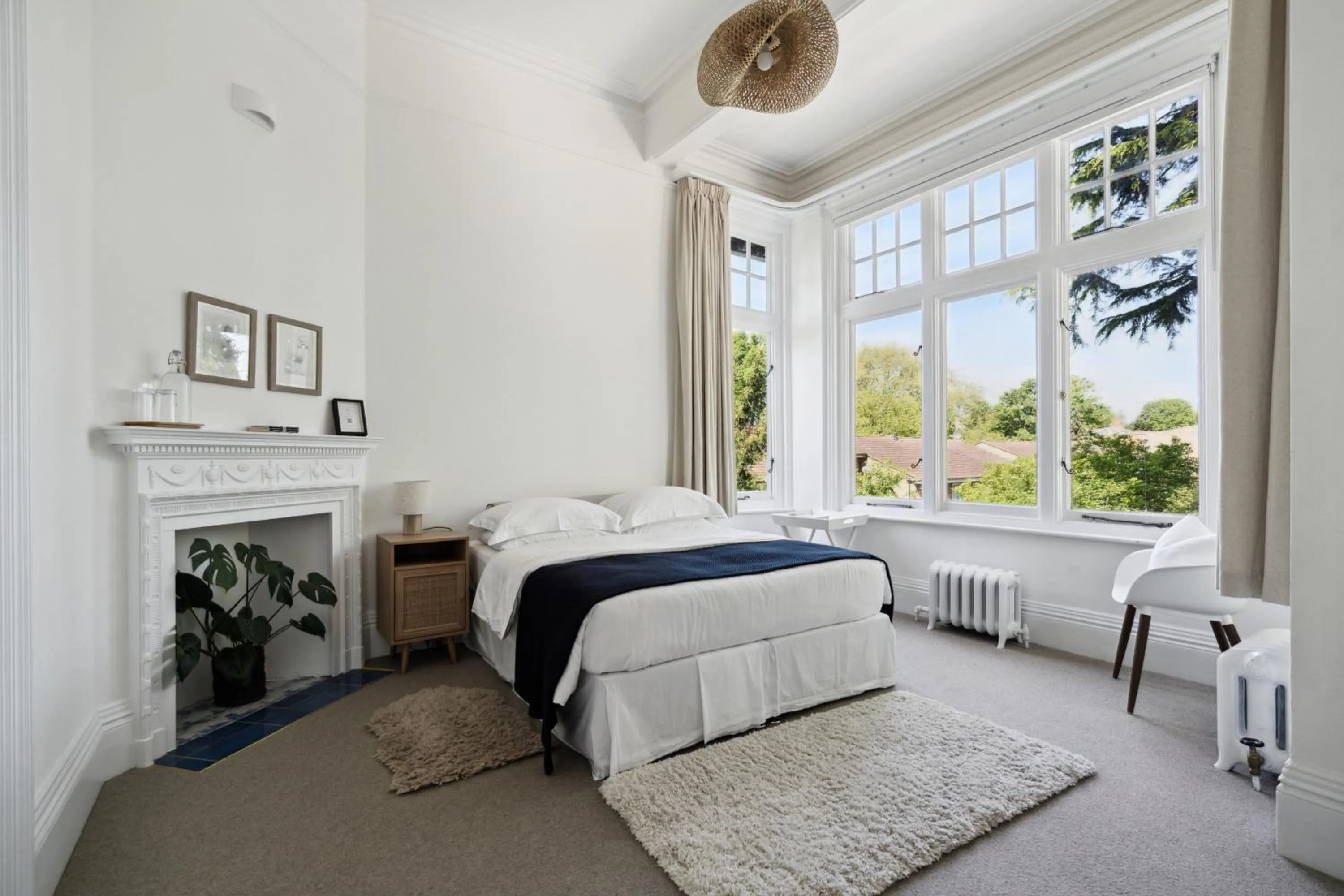 Deluxe Double Room with Bath in River Arts Club