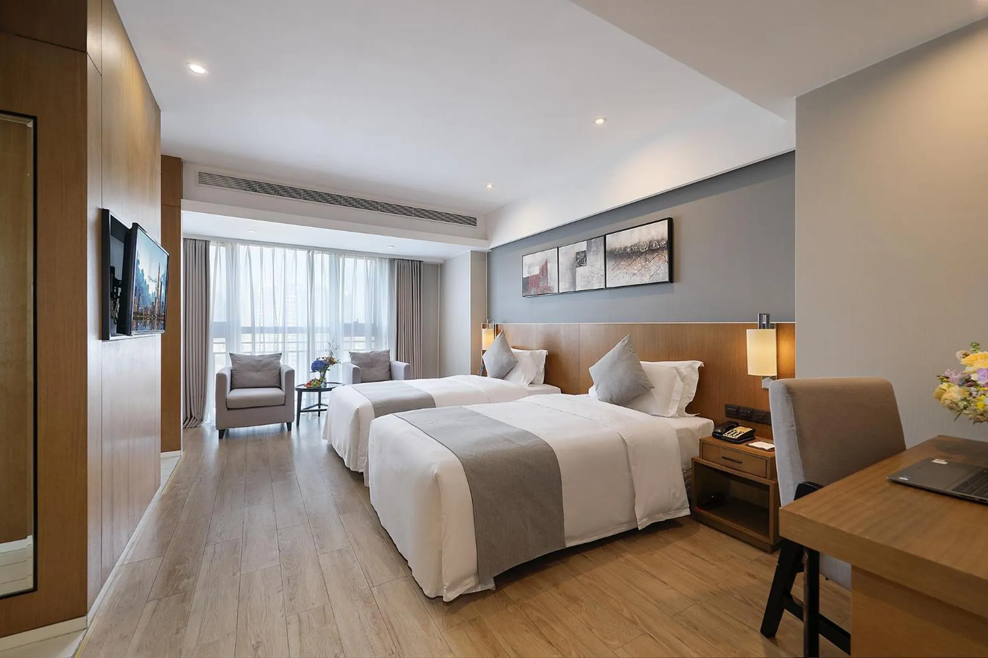 Deluxe Twin Room in Hongdu Hotel